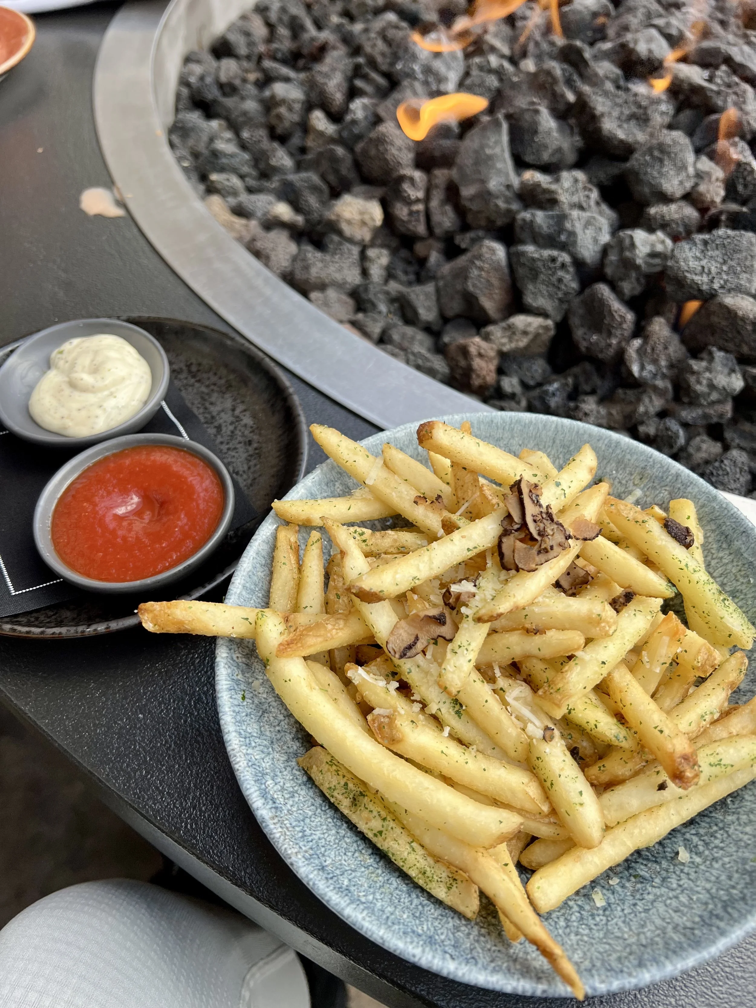 Four Seasons Vail, Remedy Bar & Grill