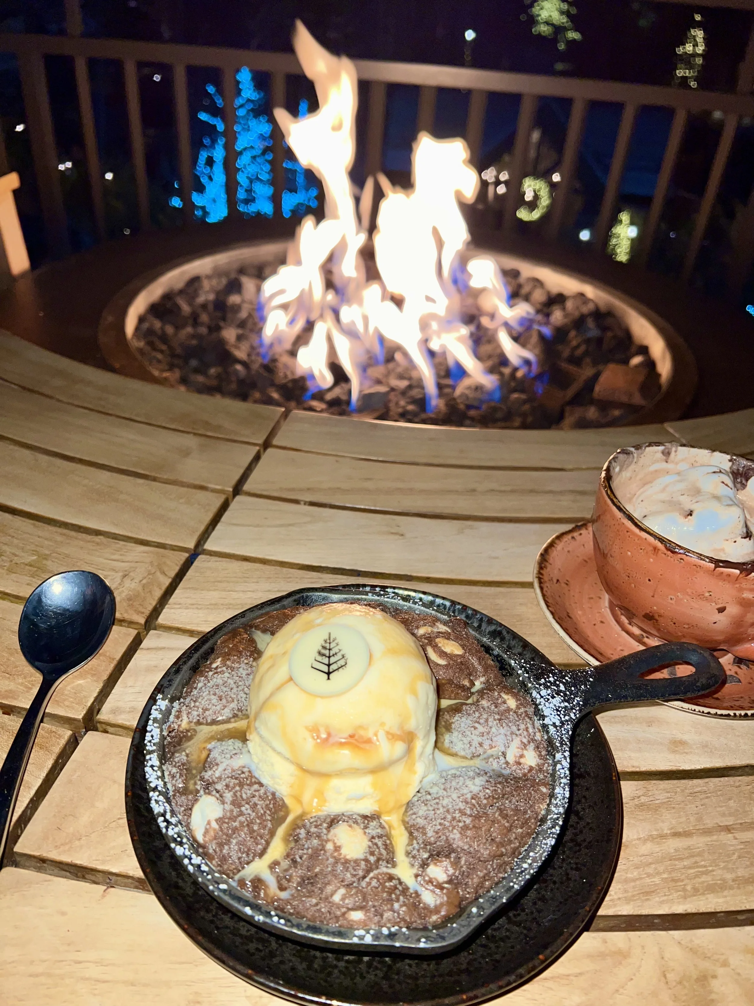 Four Seasons Vail, Remedy Bar & Grill