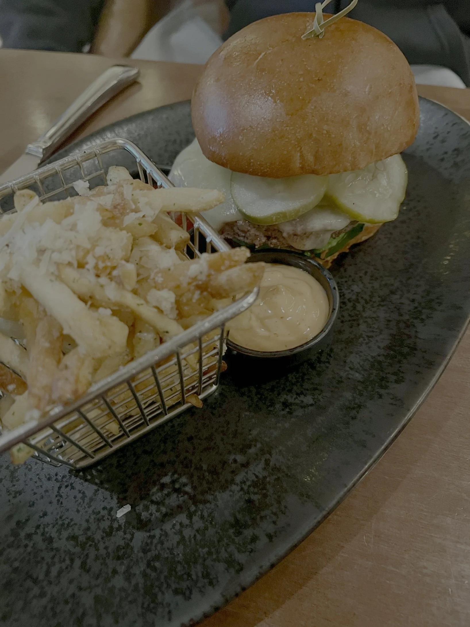 Four Seasons Vail, Remedy Bar & Grill