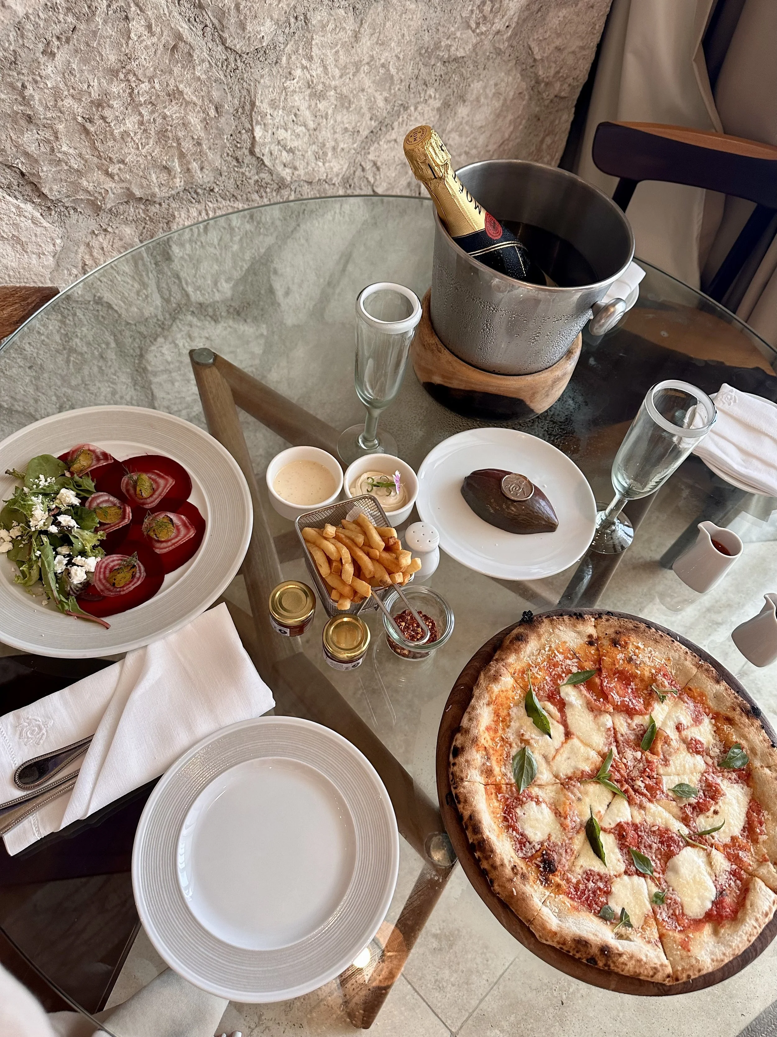 La Casa de la Playa — restaurants and dining
