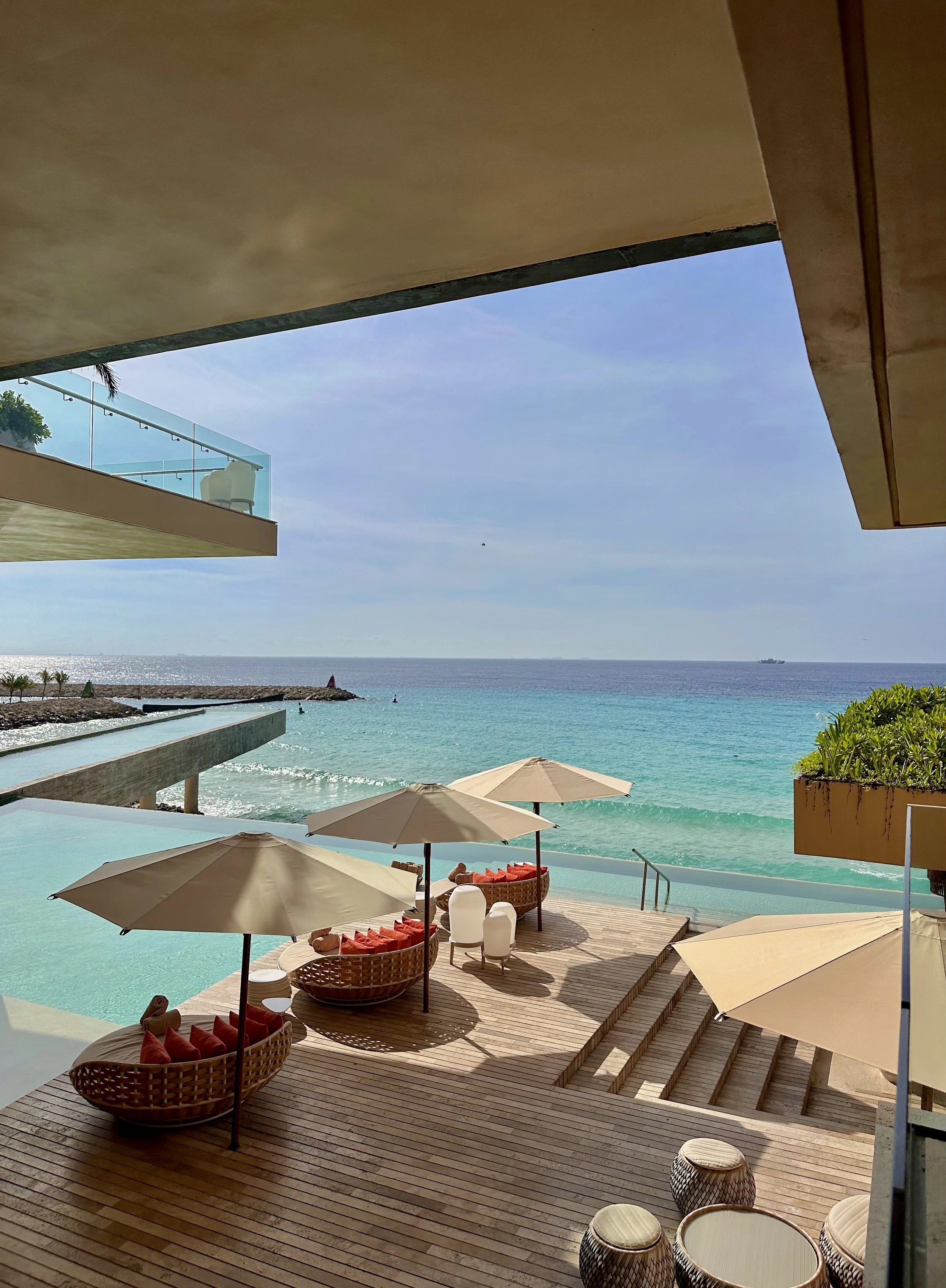 La Casa de la Playa — pools