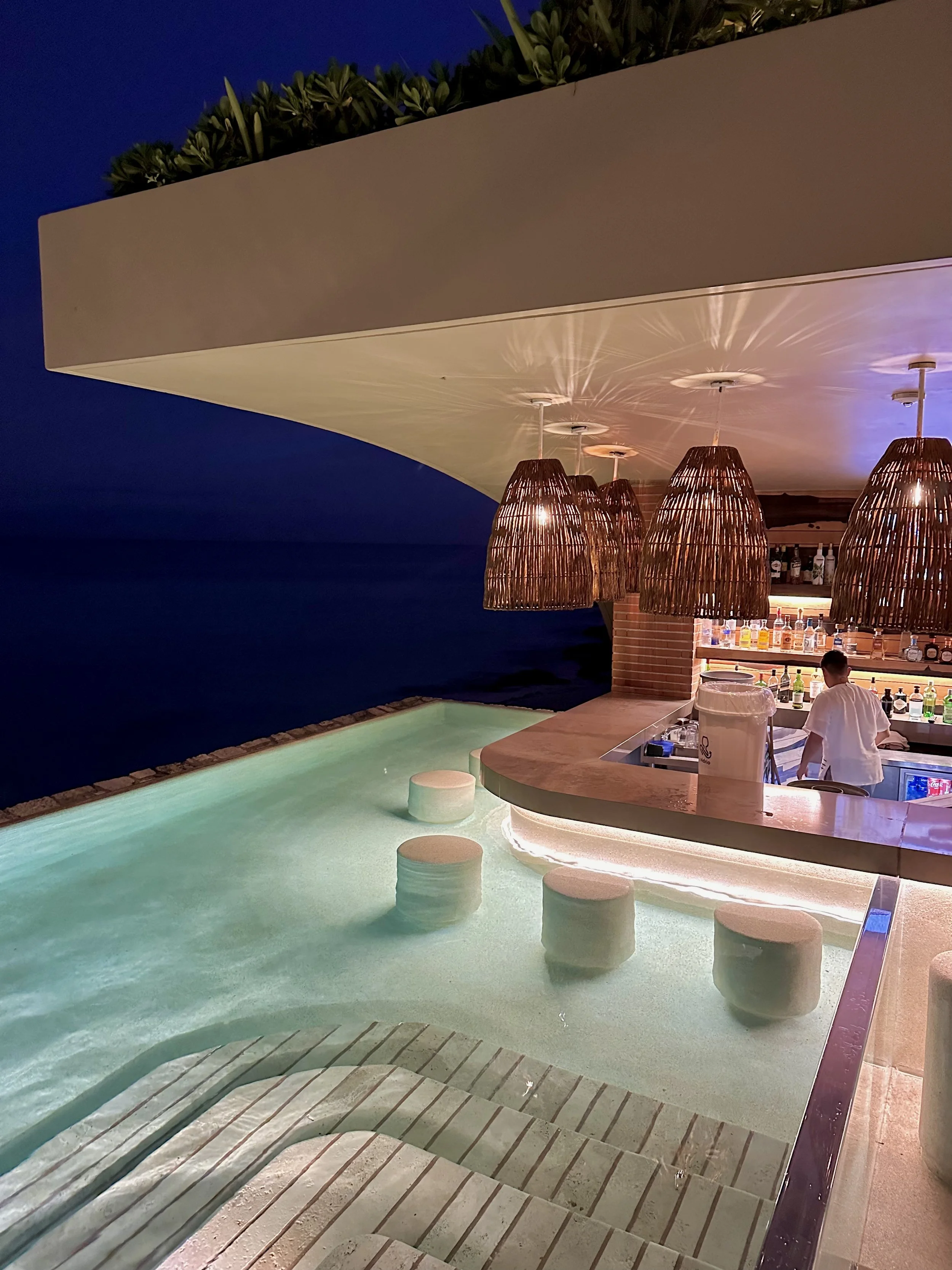 La Casa de la Playa — pools