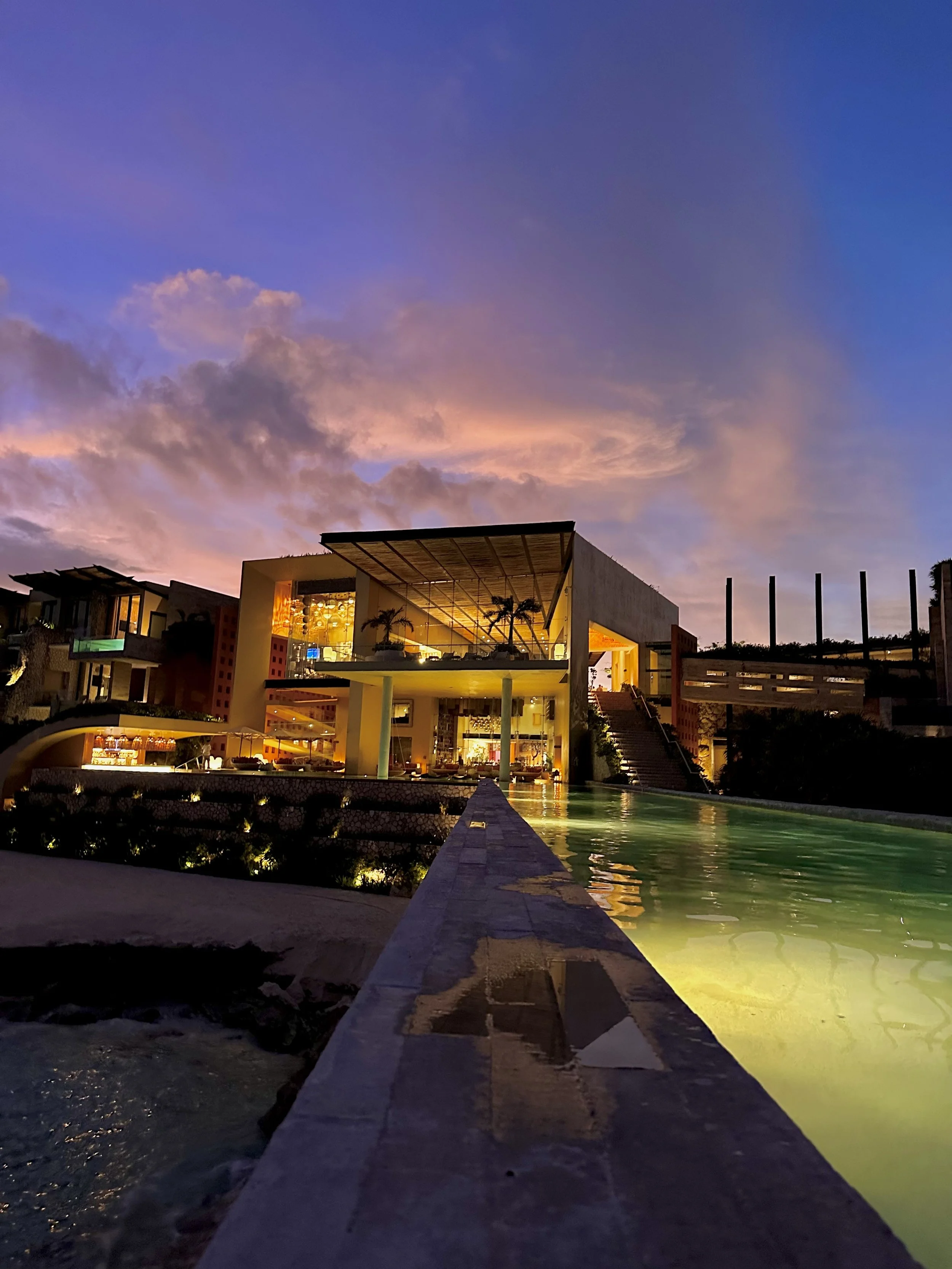 La Casa de la Playa — pools