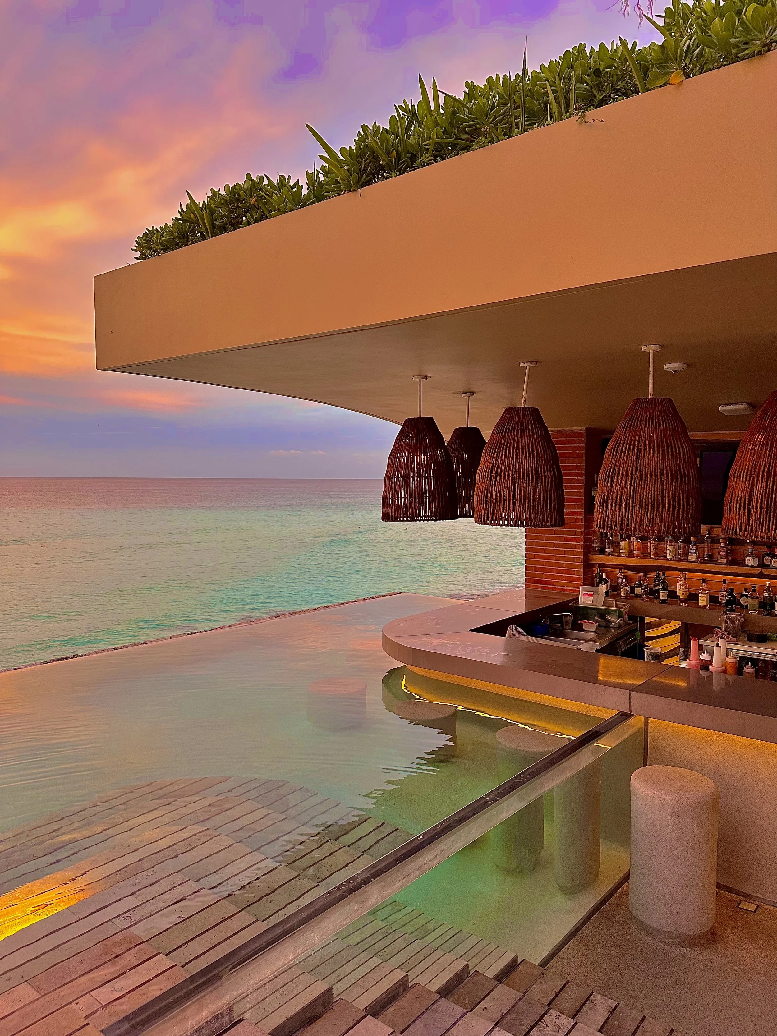 La Casa de la Playa — pools