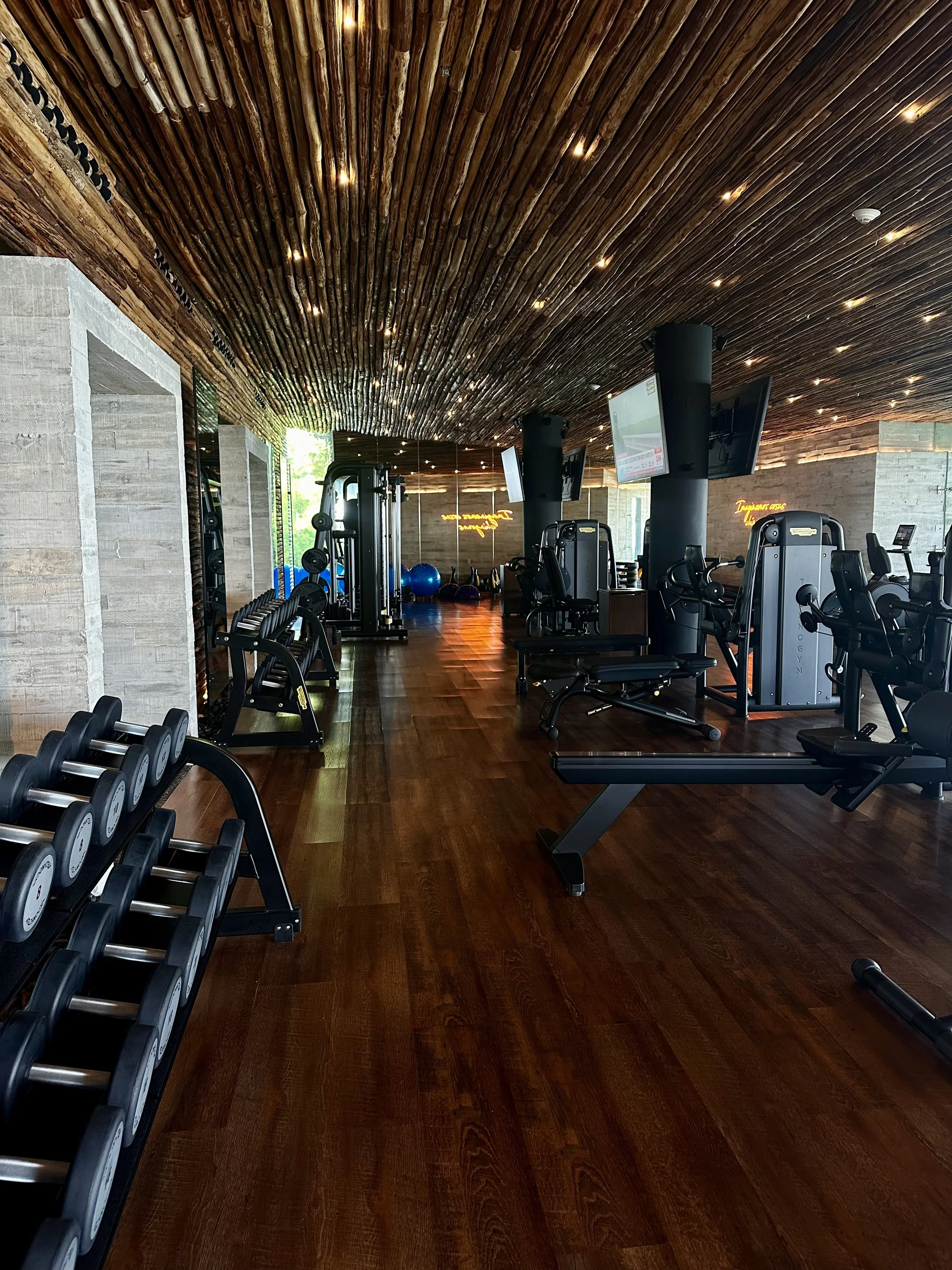La Casa de la Playa — fitness center