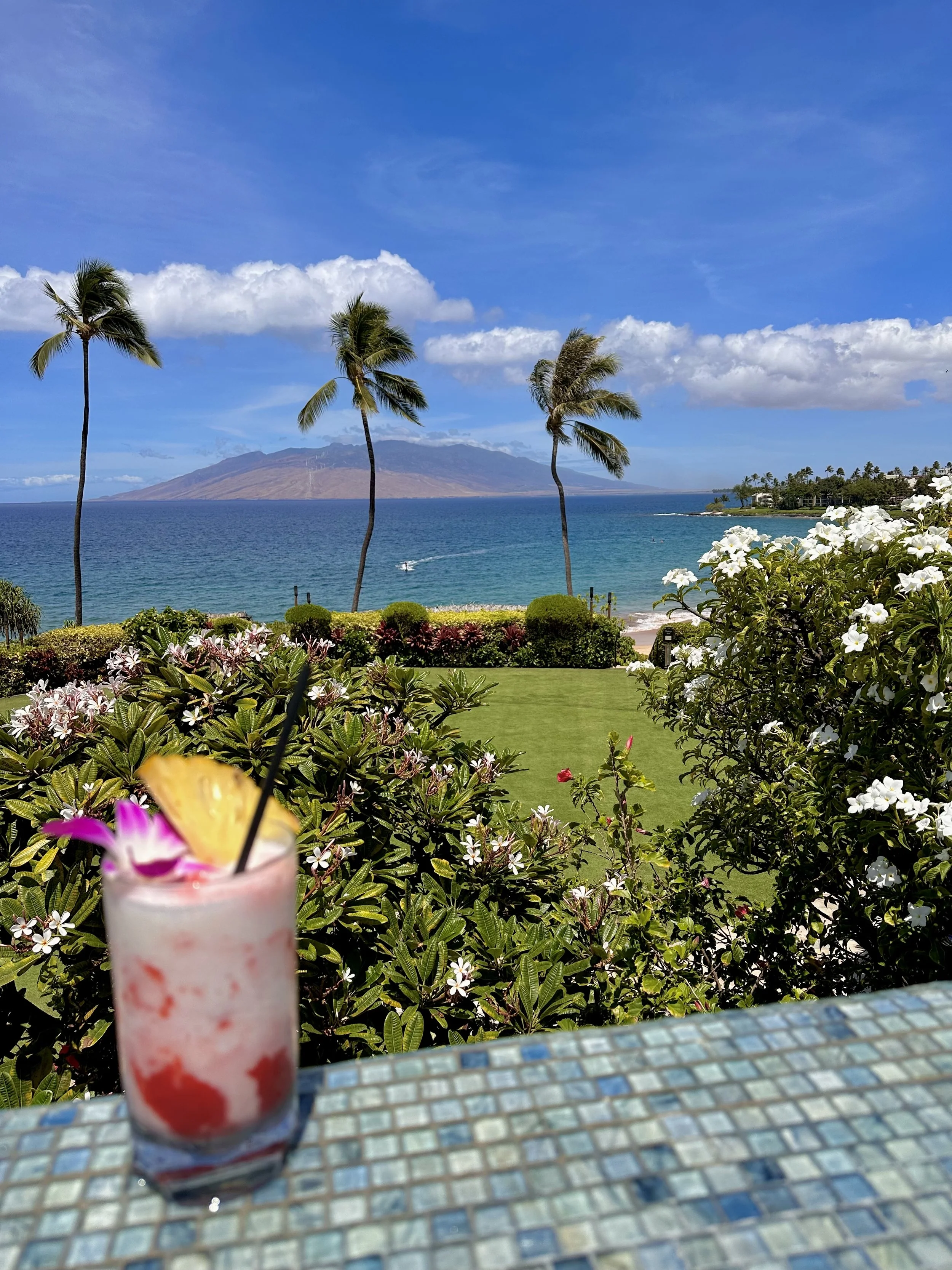 Four Seasons Maui — Beachwalk Café