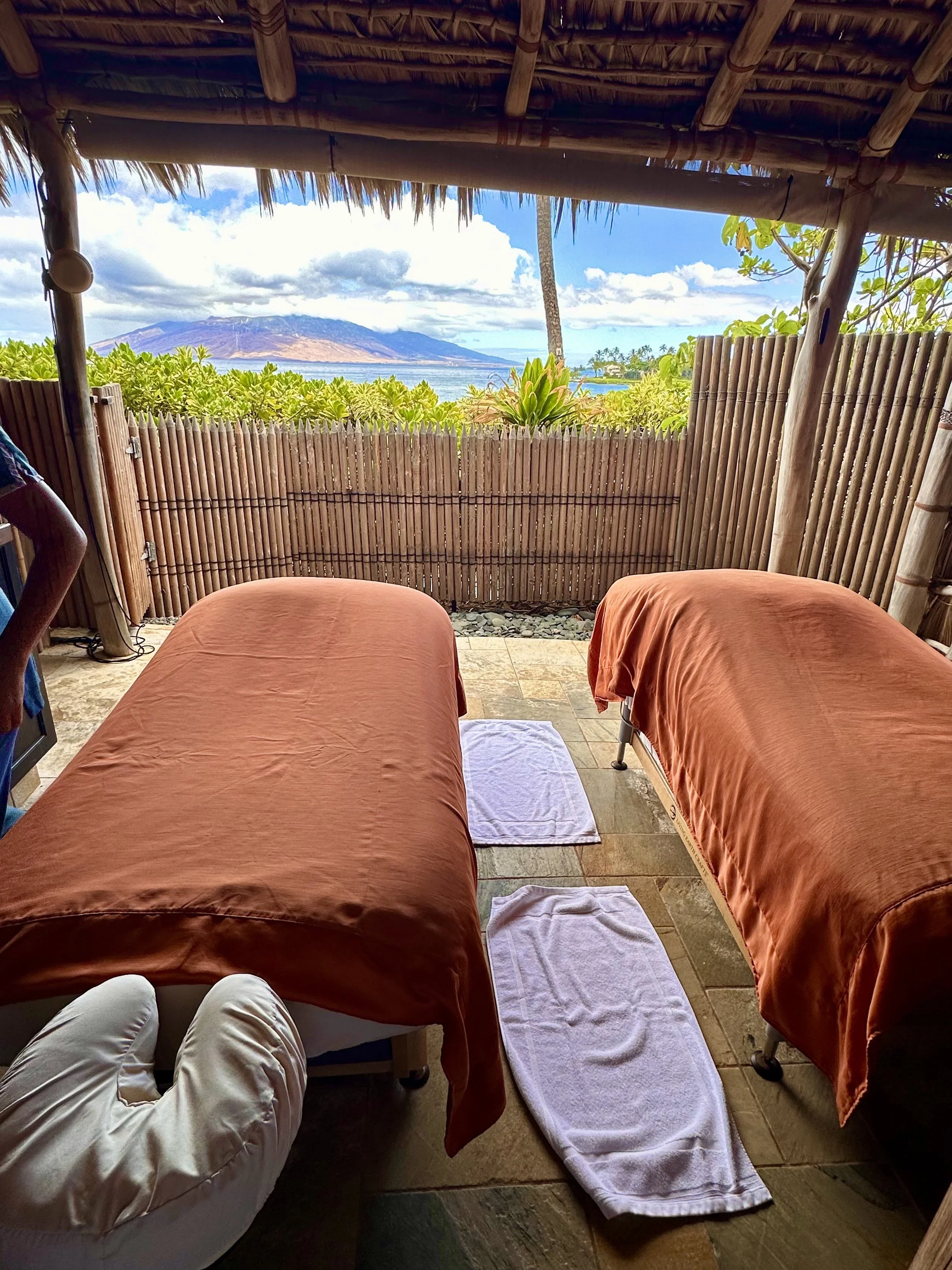 Four Seasons Maui — in-room dining