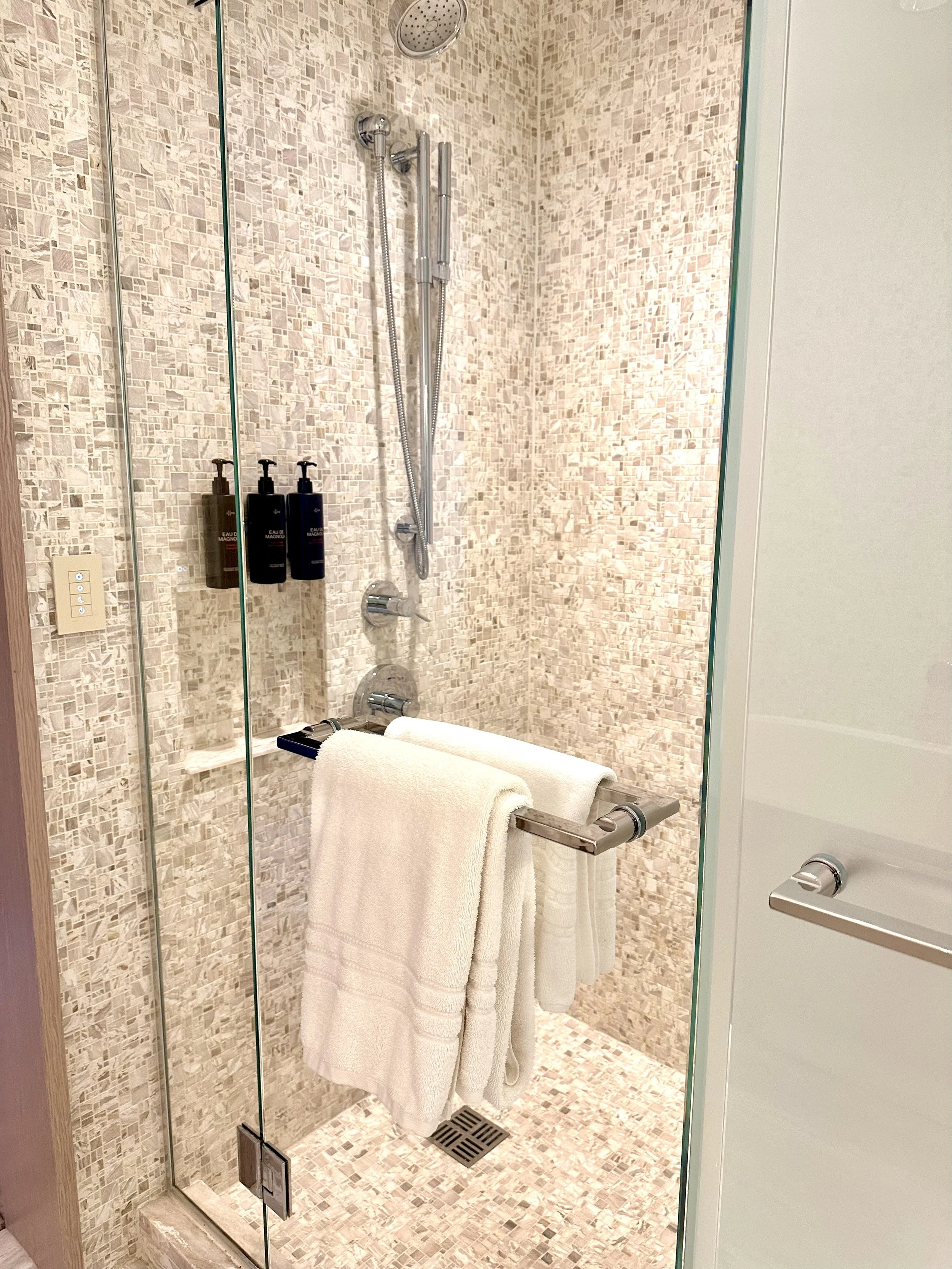 Four Seasons New York Downtown — room