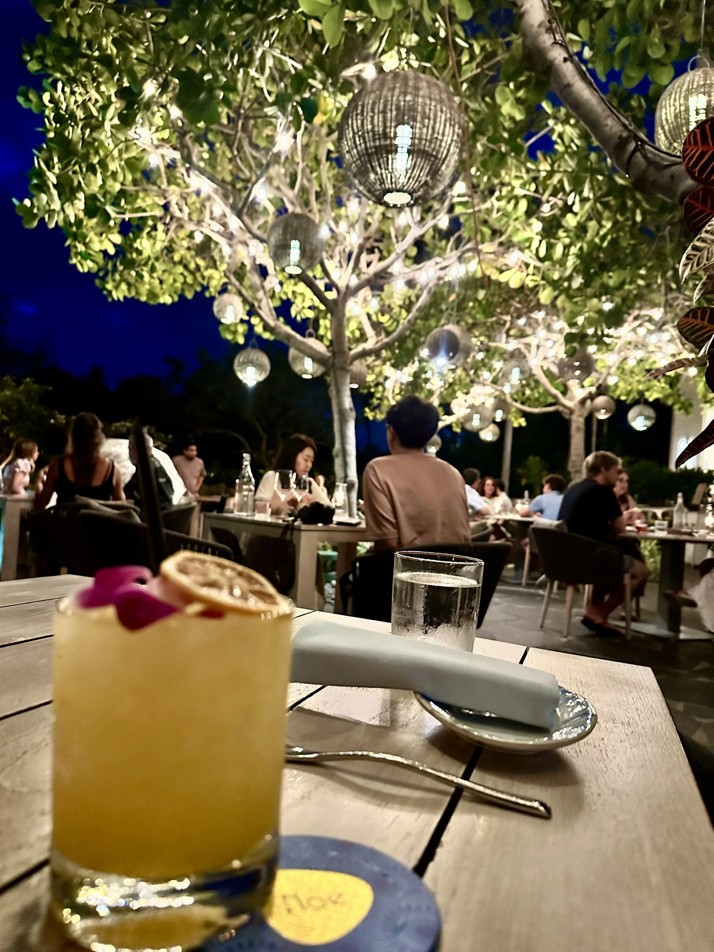 Four Seasons Oahu Ko Olina — restaurants and pools