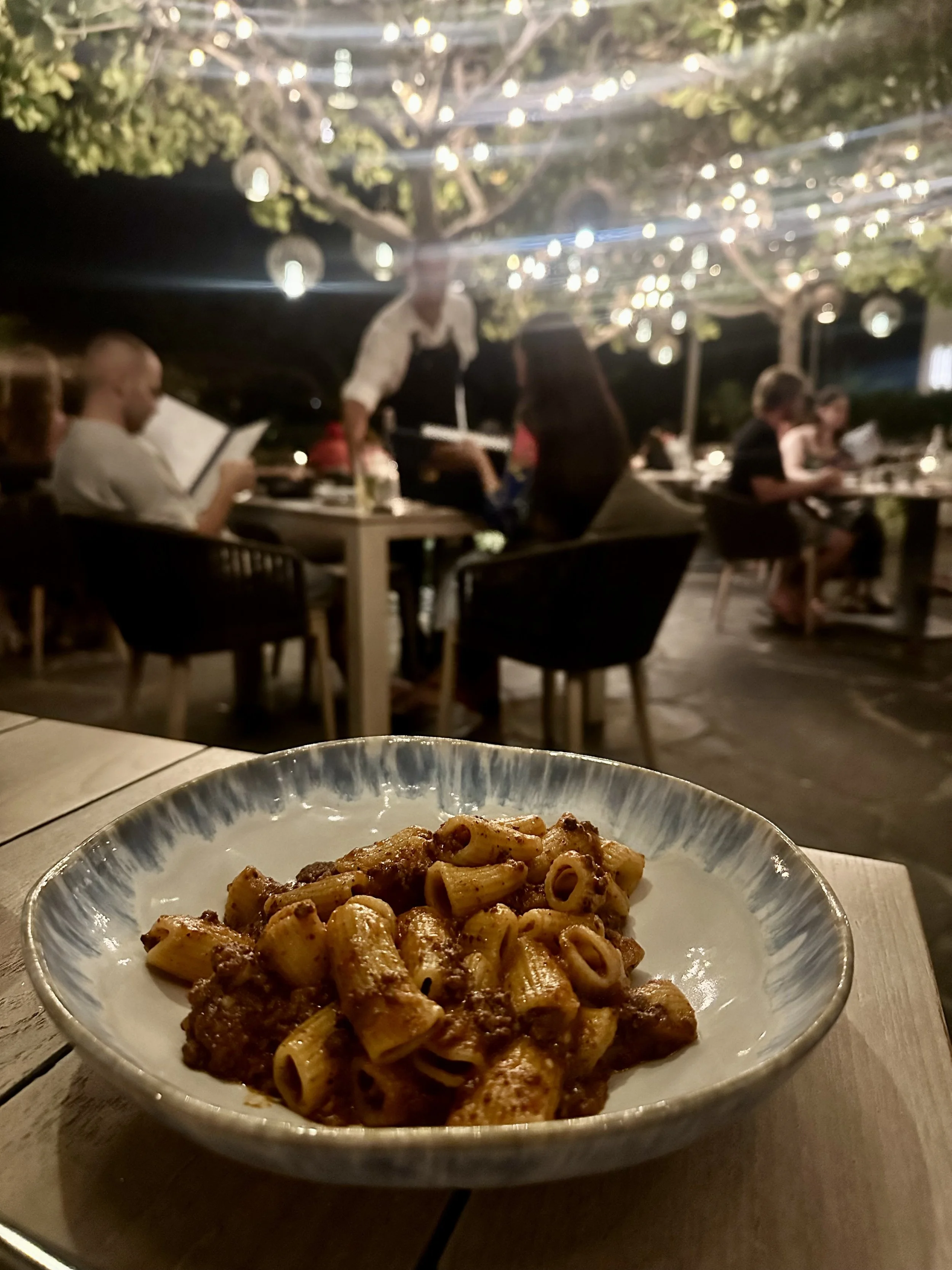Four Seasons Oahu Ko Olina — restaurants and pools
