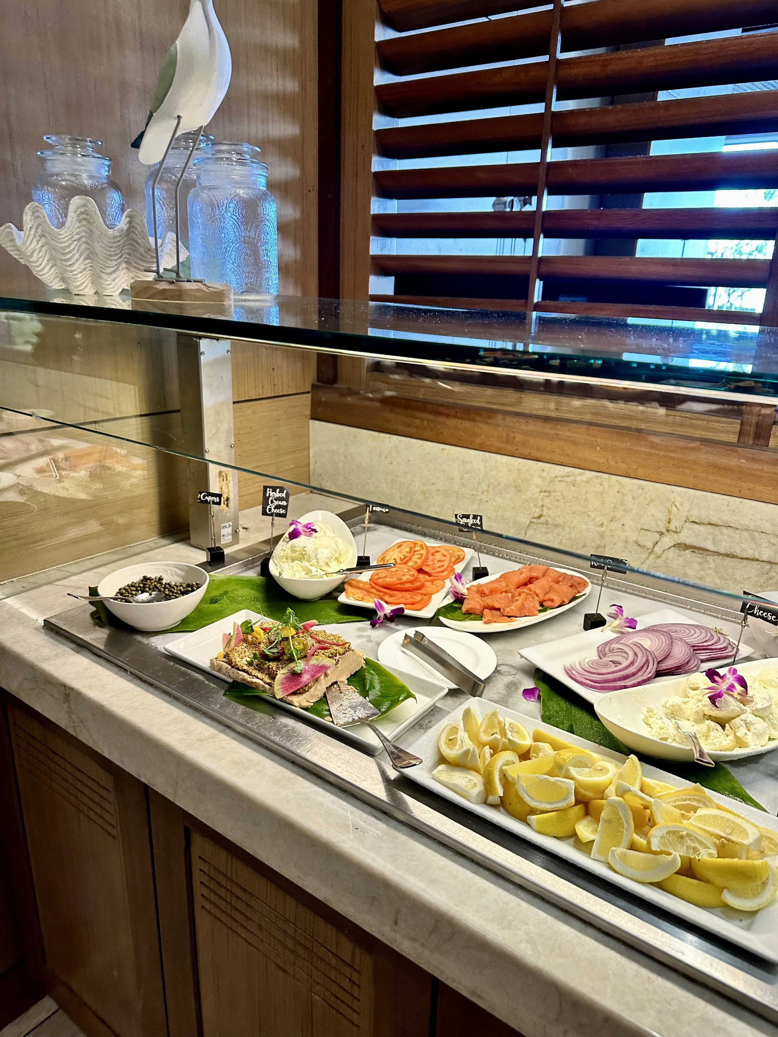 Four Seasons Oahu Ko Olina — restaurants and pools