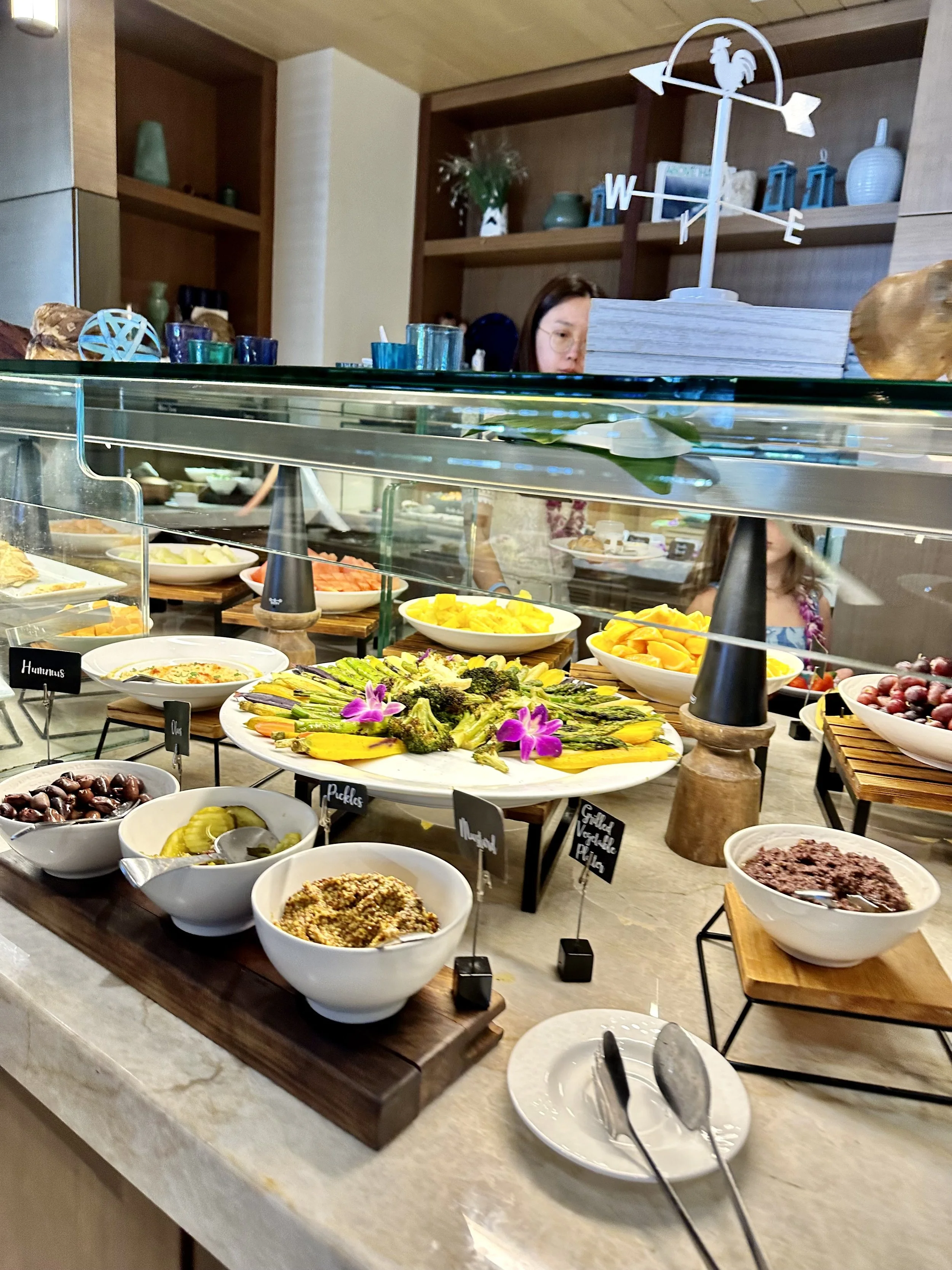 Four Seasons Oahu Ko Olina — restaurants and pools