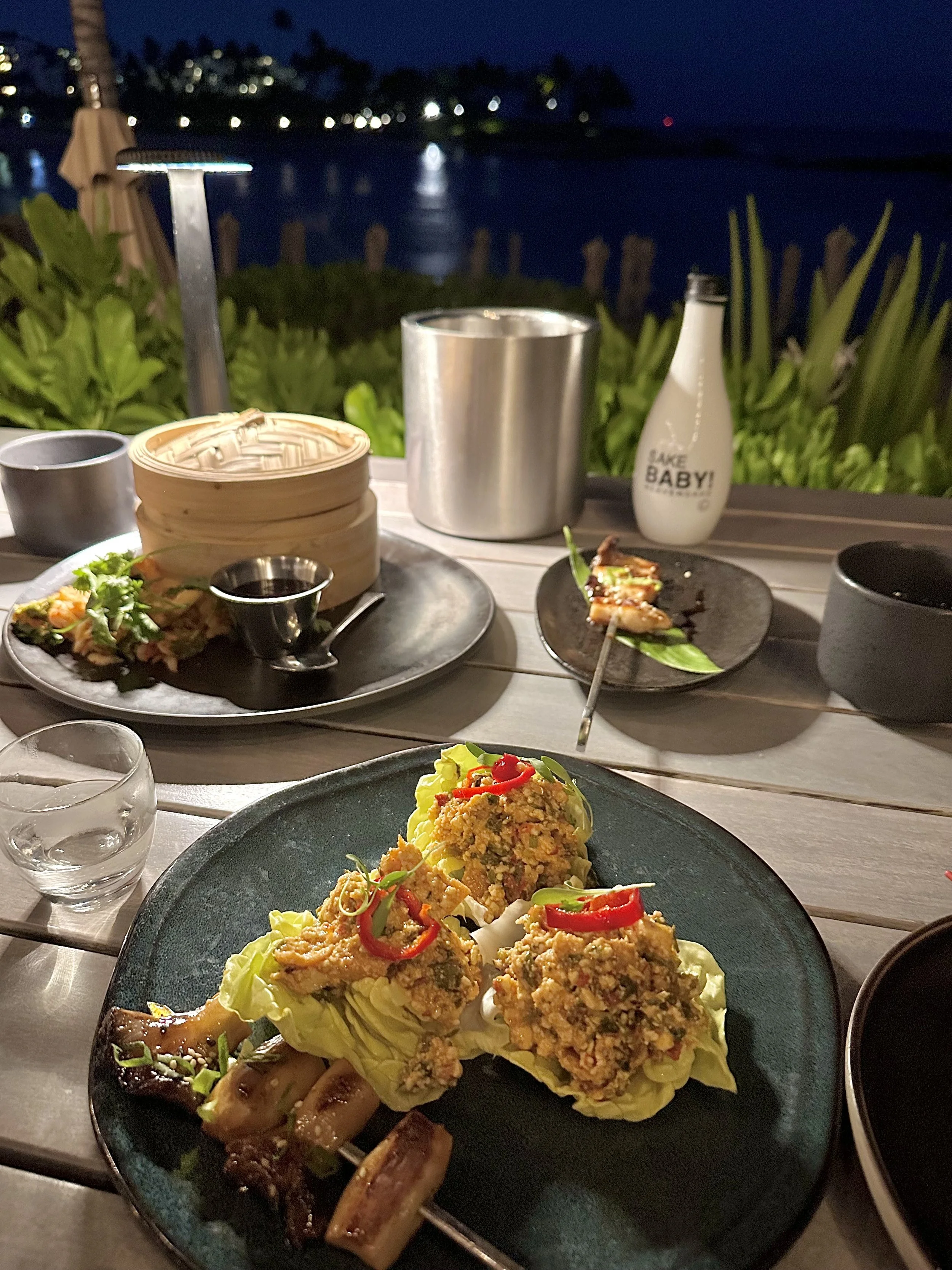 Four Seasons Oahu Ko Olina — restaurants and pools