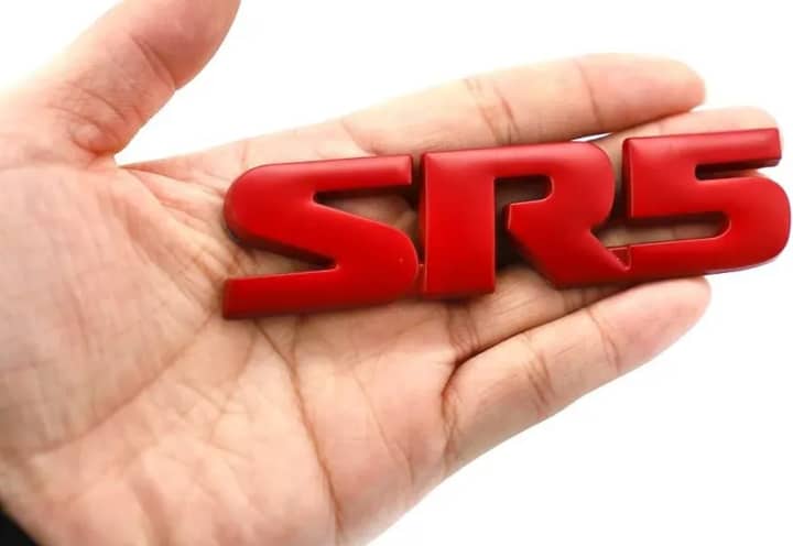 Emblema Rojo Palabra SR5 und. - Car Zone Accesorios Honduras