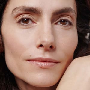 Dr. Hauschka Regenerating Day Cream - Smooths and vitalises, reduces the appearance of wrinkles