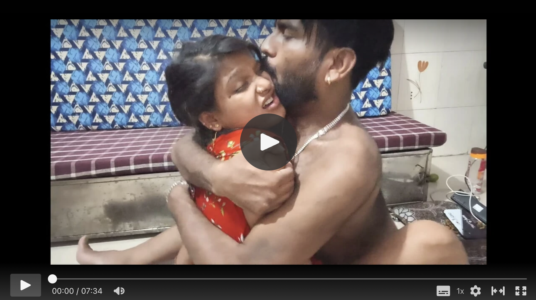 padosi ko ghar bulaya aur uske sath kia romance