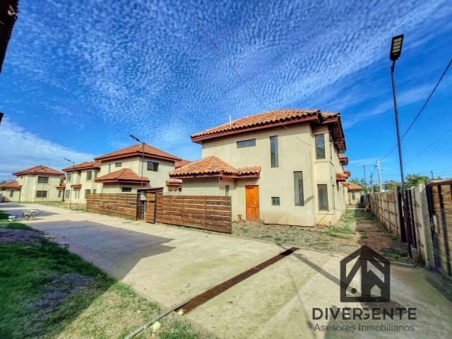 Casa economica en Peñaflor, 3 dormitorios, 77 m² — vista principal