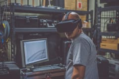 Why do Market leaders should make use of AR/VR technology?