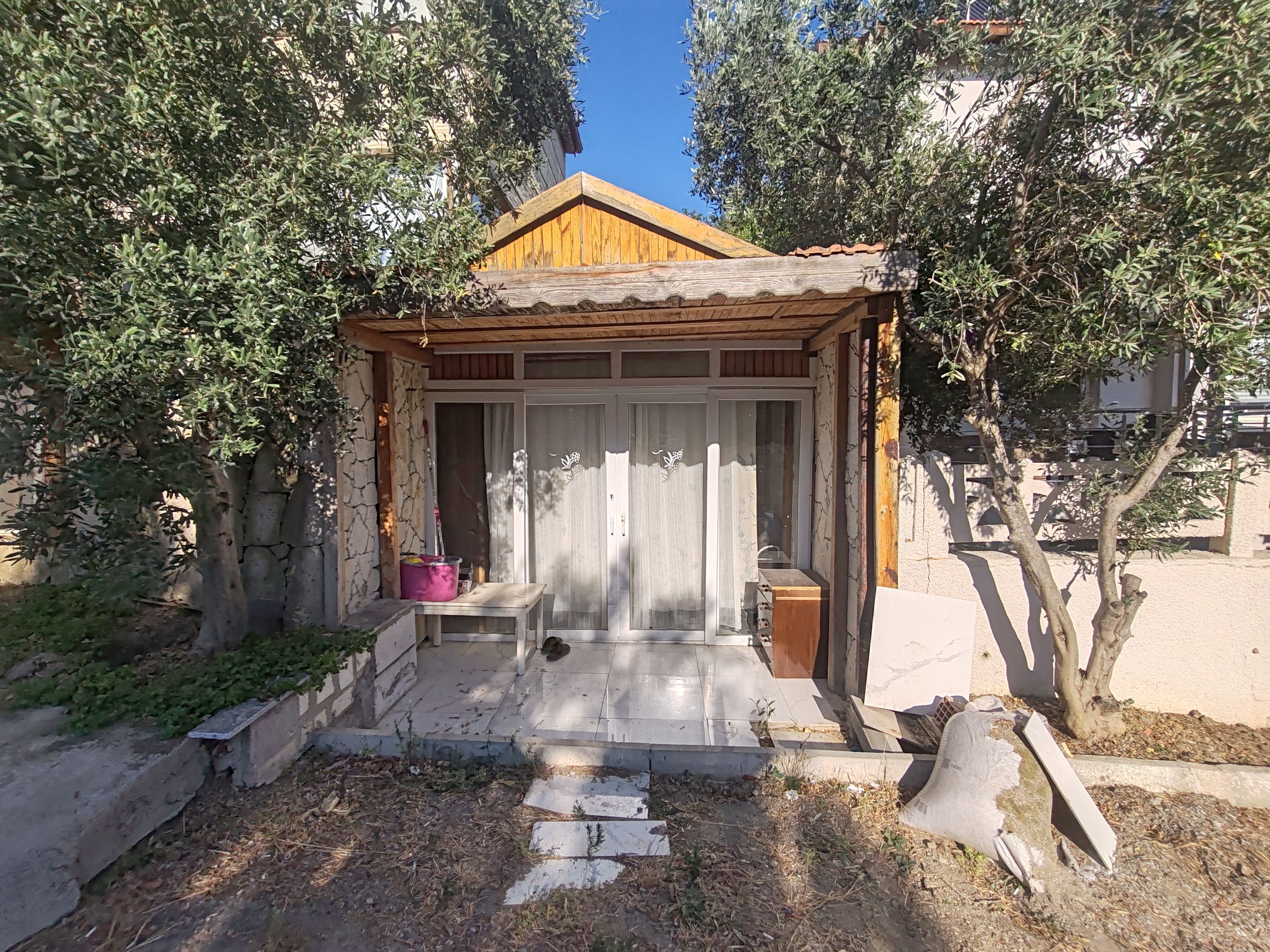 Akarca Denize yakın Kiralık giriş kat Villa