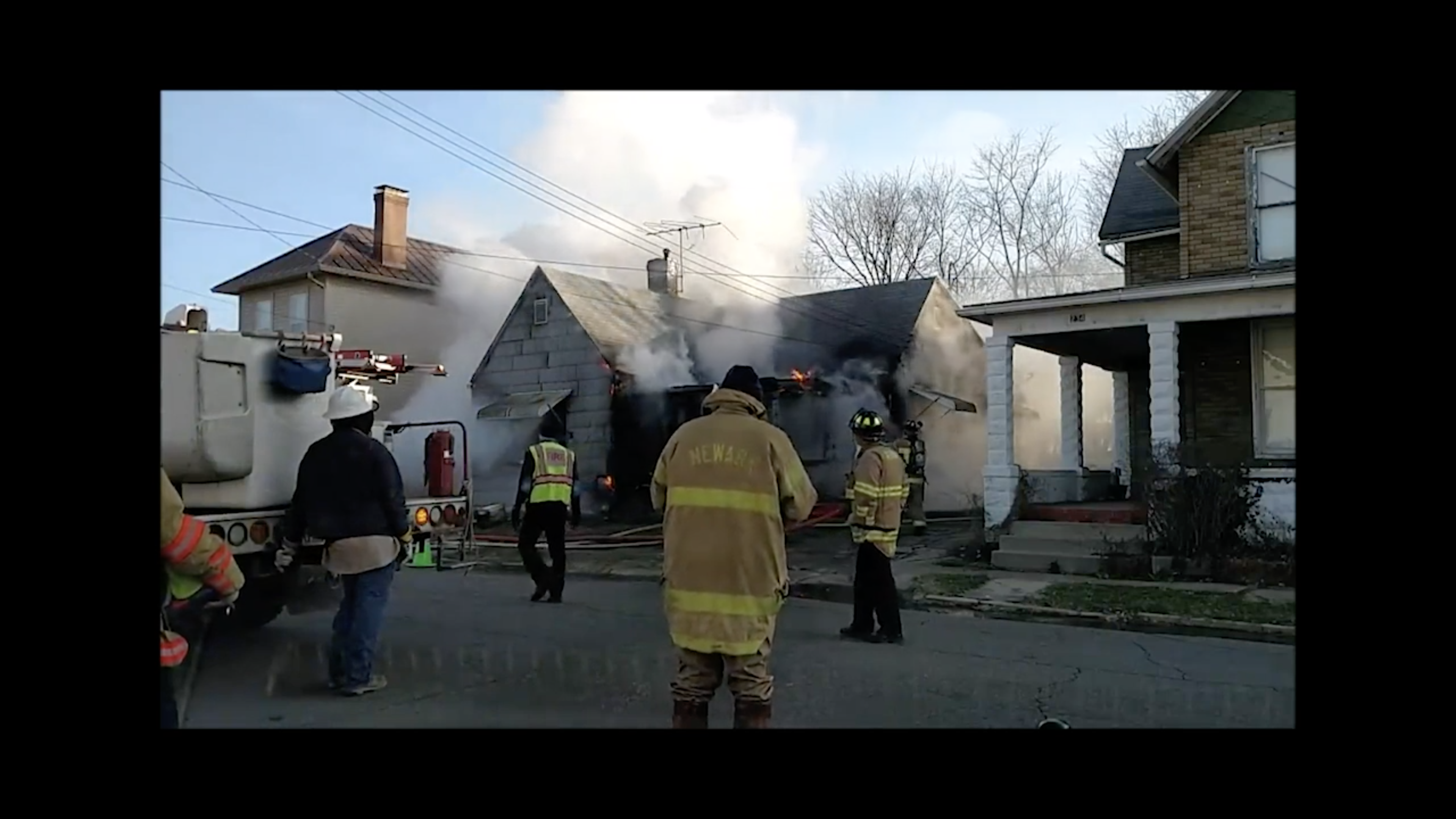 LAUGH TRACK, OR WHO’S THAT PEEKING IN MY WINDOW