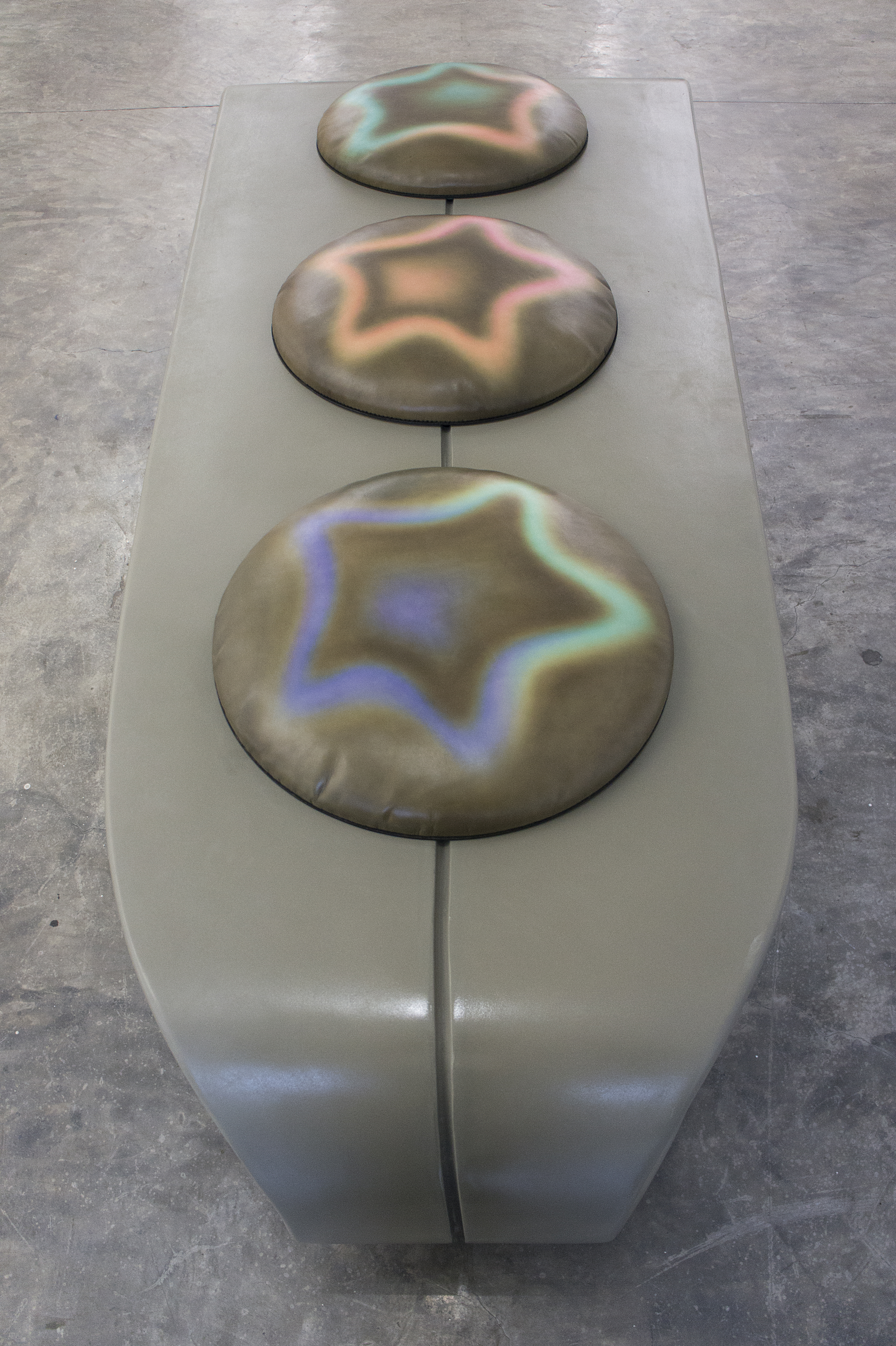 Epaulette – Bench