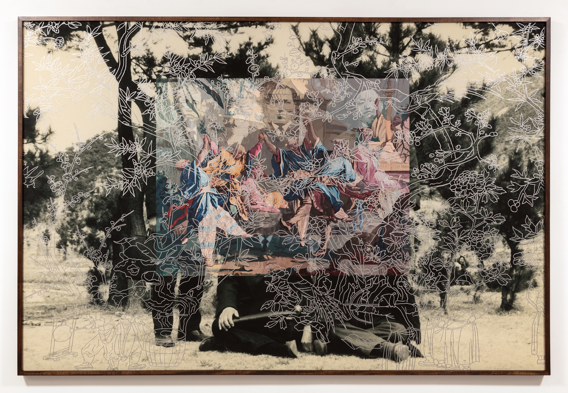 mirrors of hard distorting glass