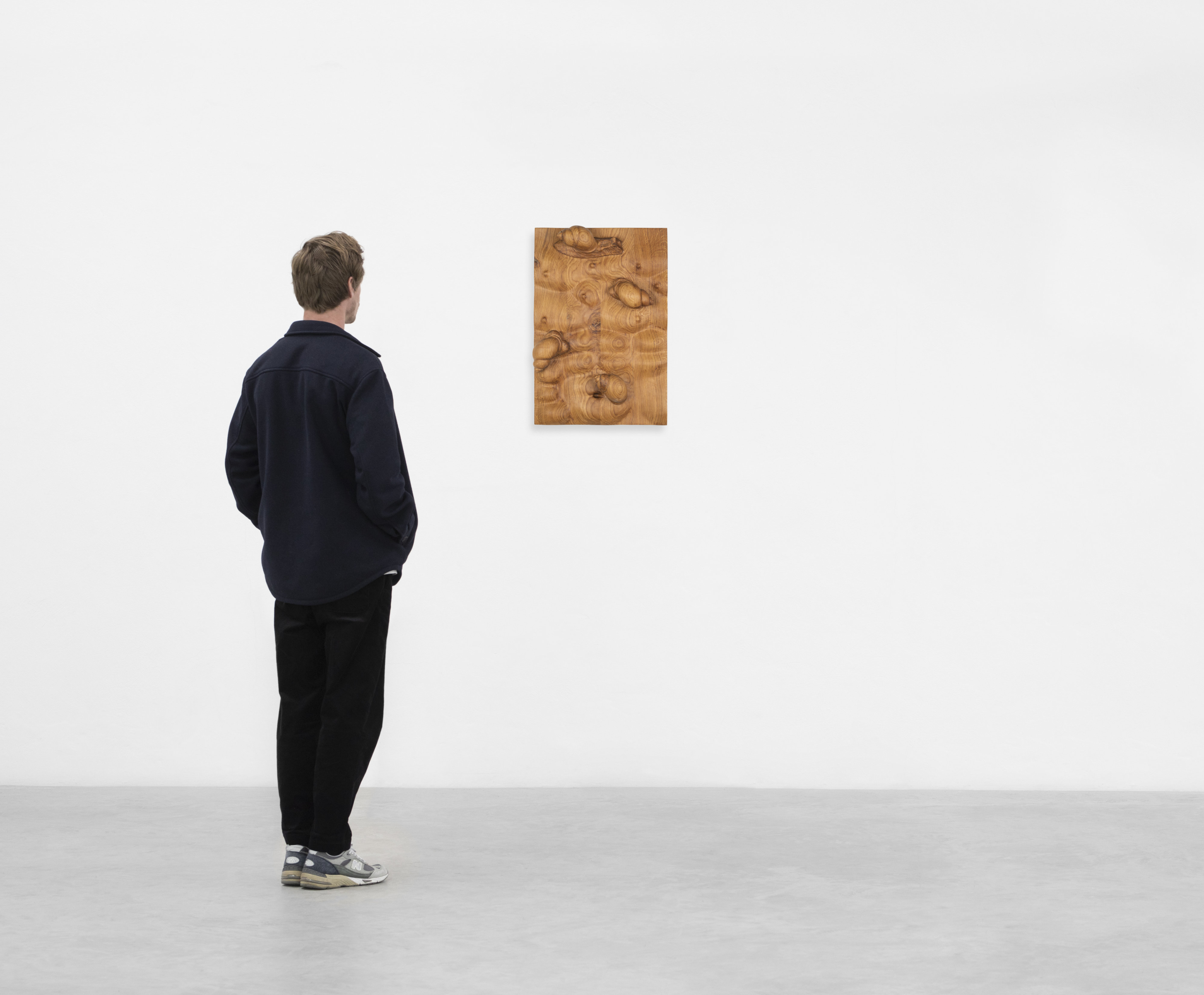 Oak relief with body fragments and snails