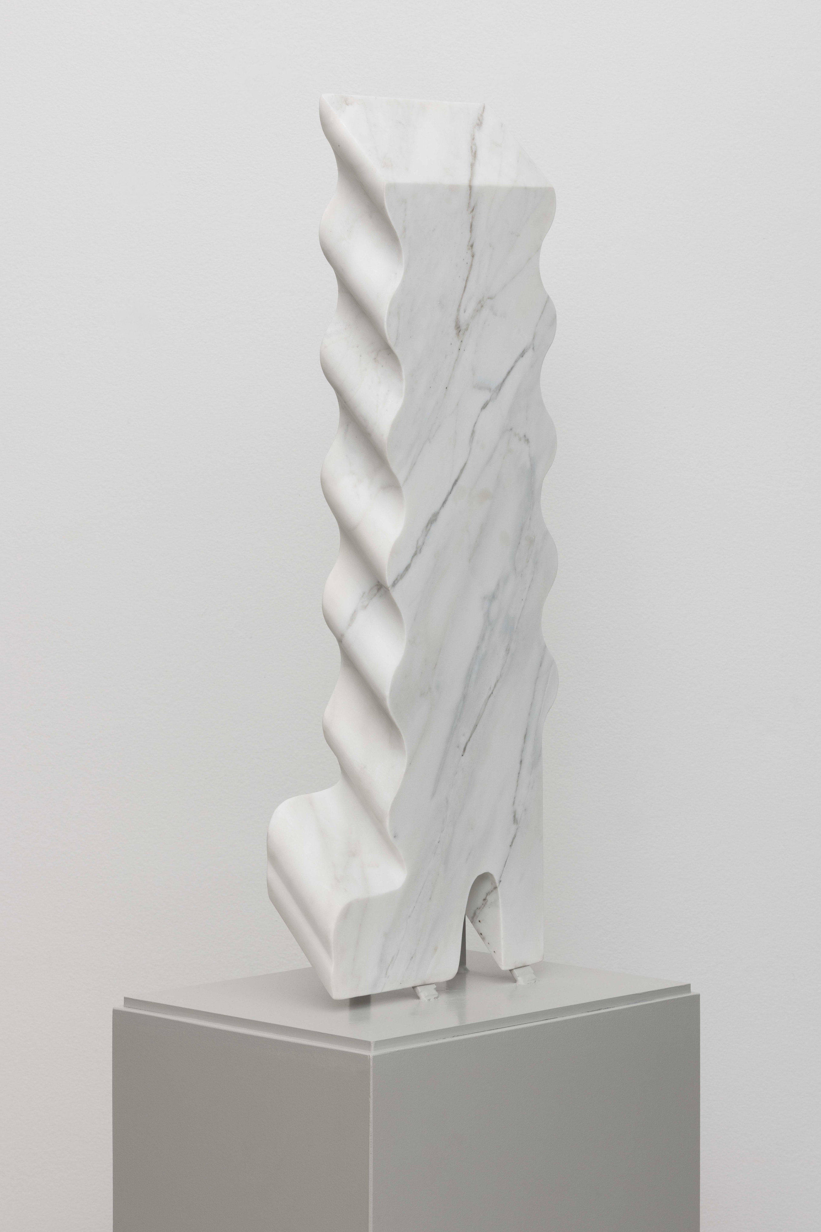 Slanted Wavy Boot (Vertical)