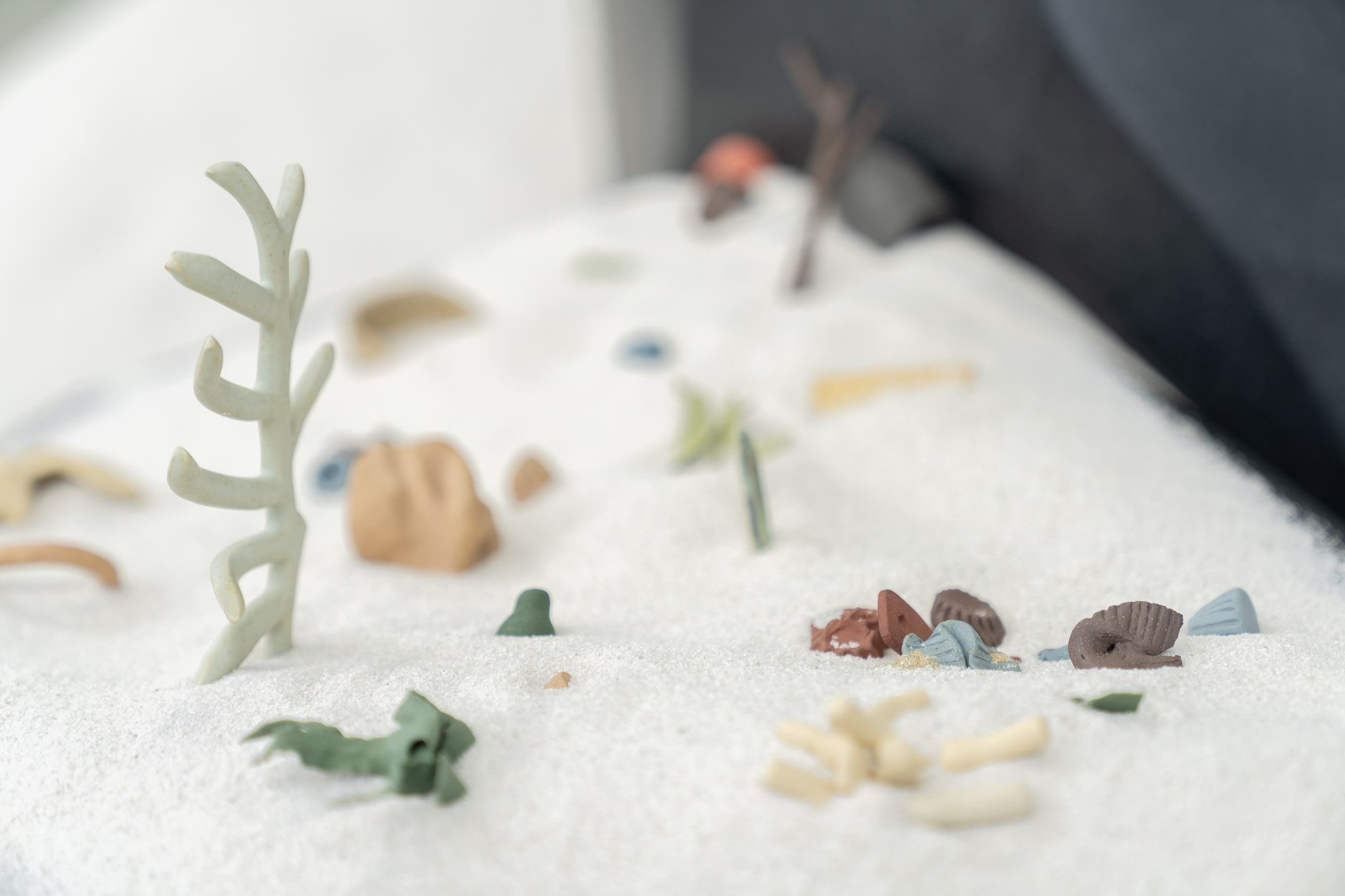 Things turn into stones, stones turn into sand 東西變石頭，石頭變成沙