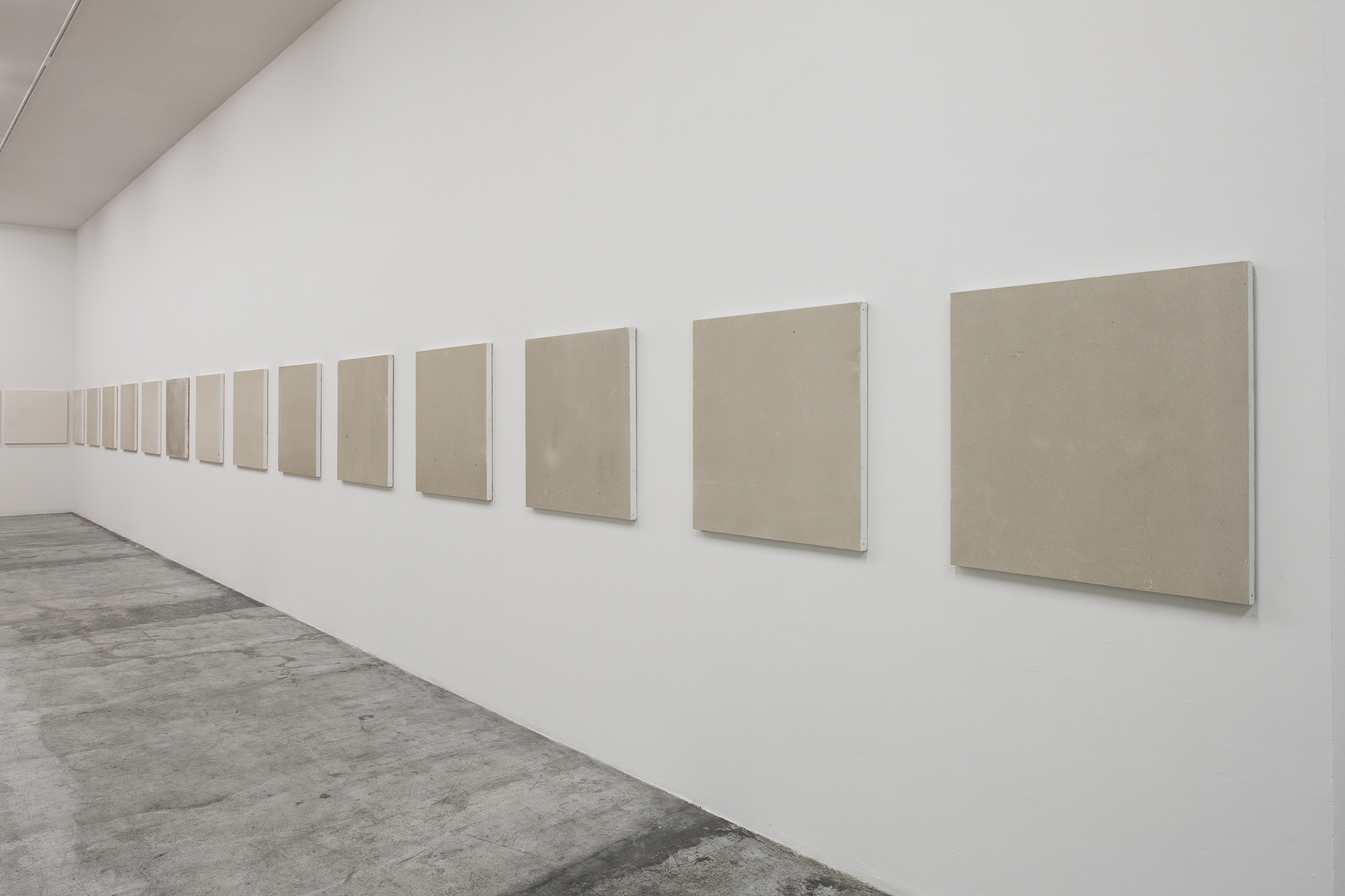 52 Canvases Exposed to Mexico City's Air