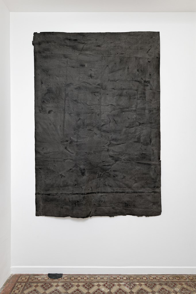 Pink cloth, black