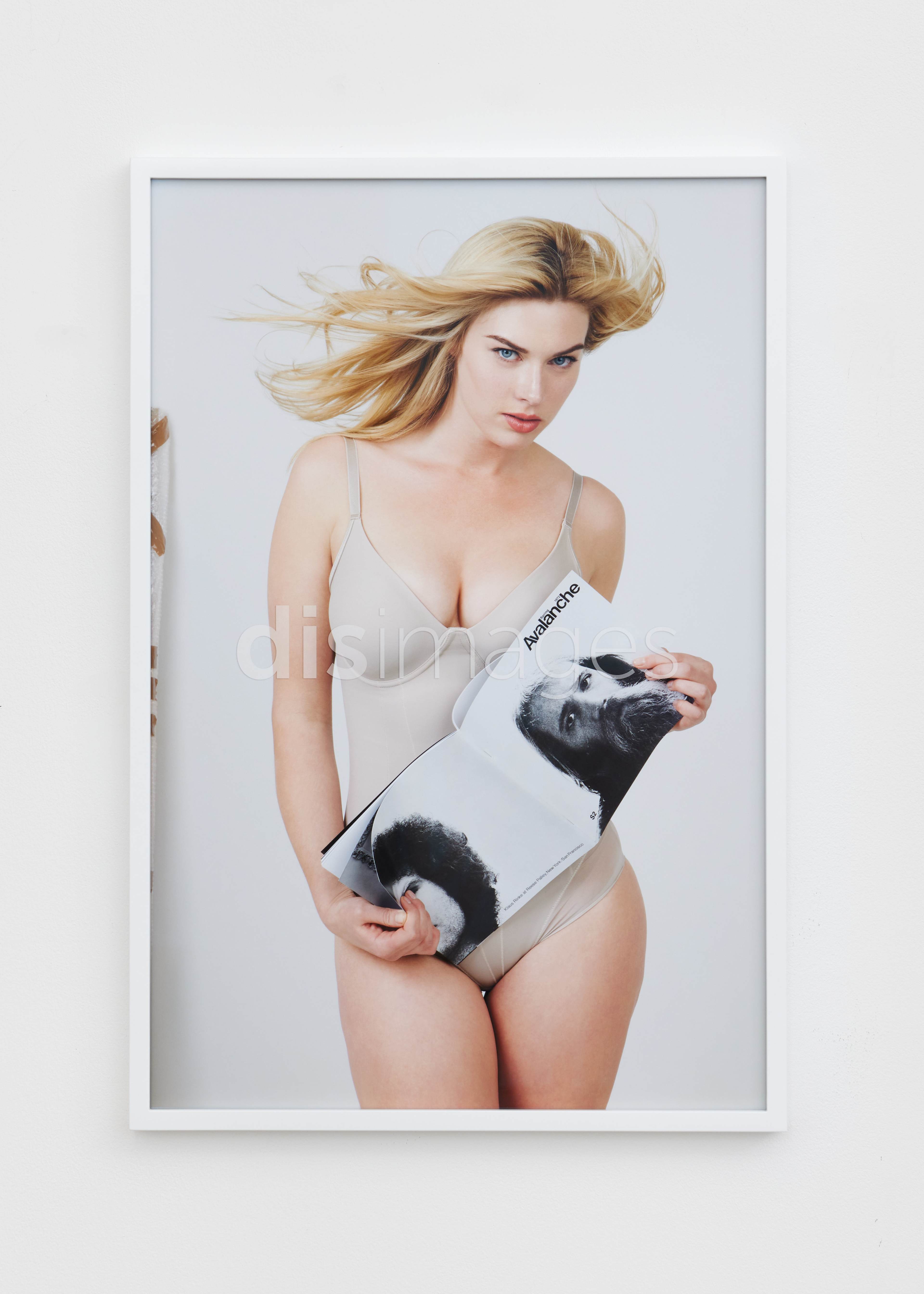 DISimages, Gallerinas (Tags: Body Shapers, Lawrence Weiner, Wind)