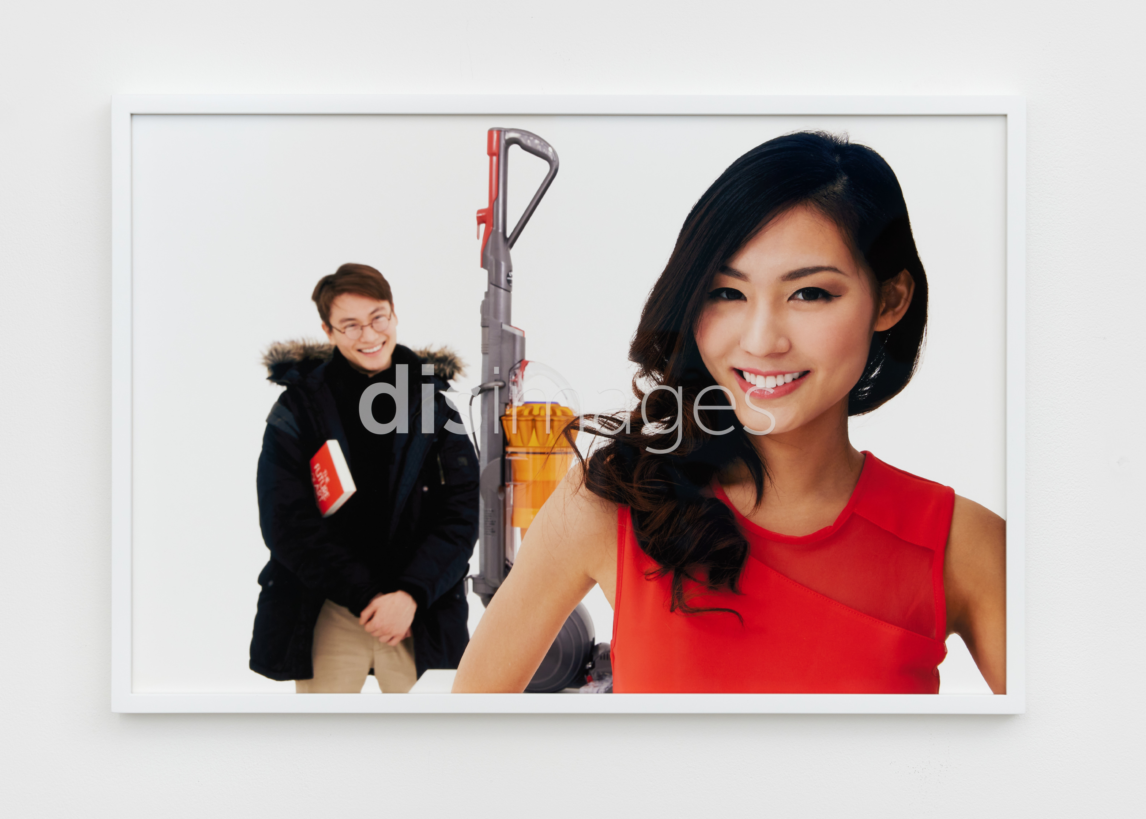 DISimages, Smiling at Art (Tags: Smiling, Dyson Vacuum, Korea, Gallery)