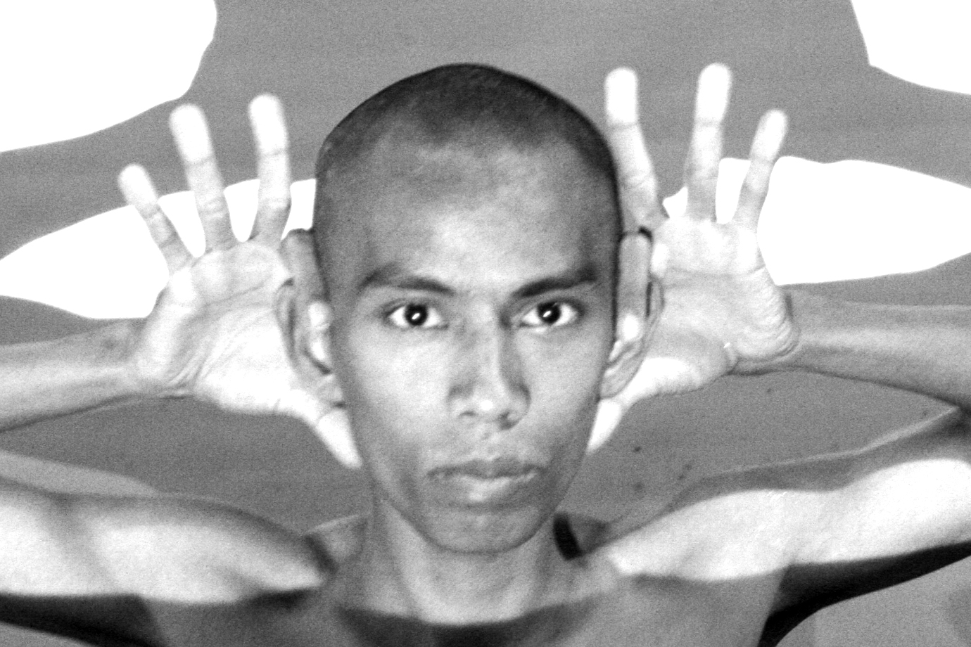 F n` F ( Face and Fingers)