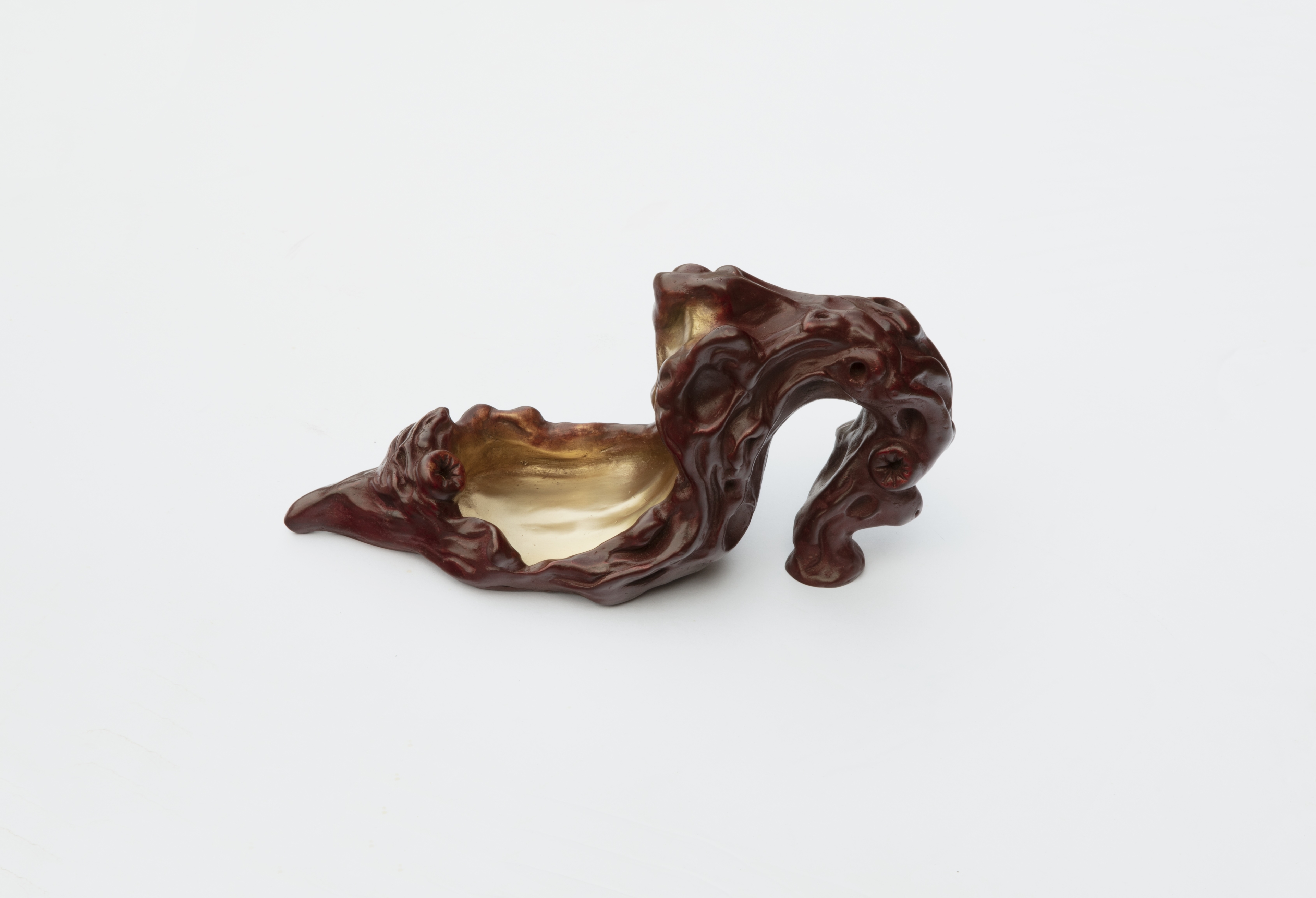 Skinned slipper