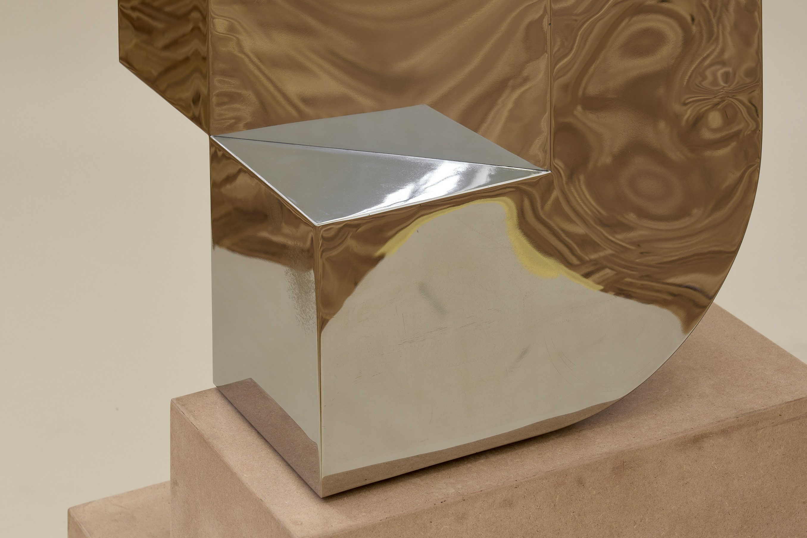 Coalesced in stainless steel I