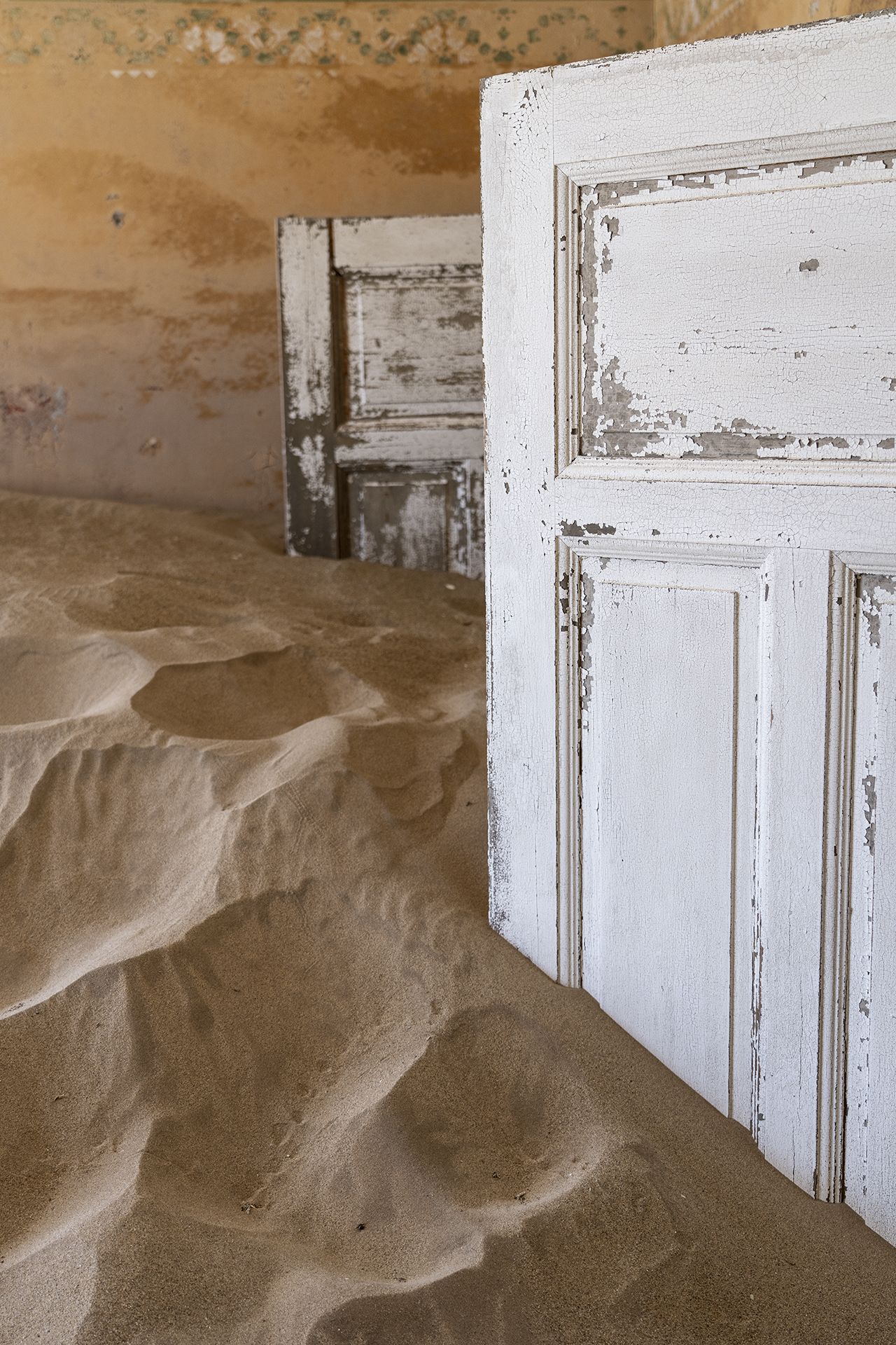 KOLMANSKOP LXXV