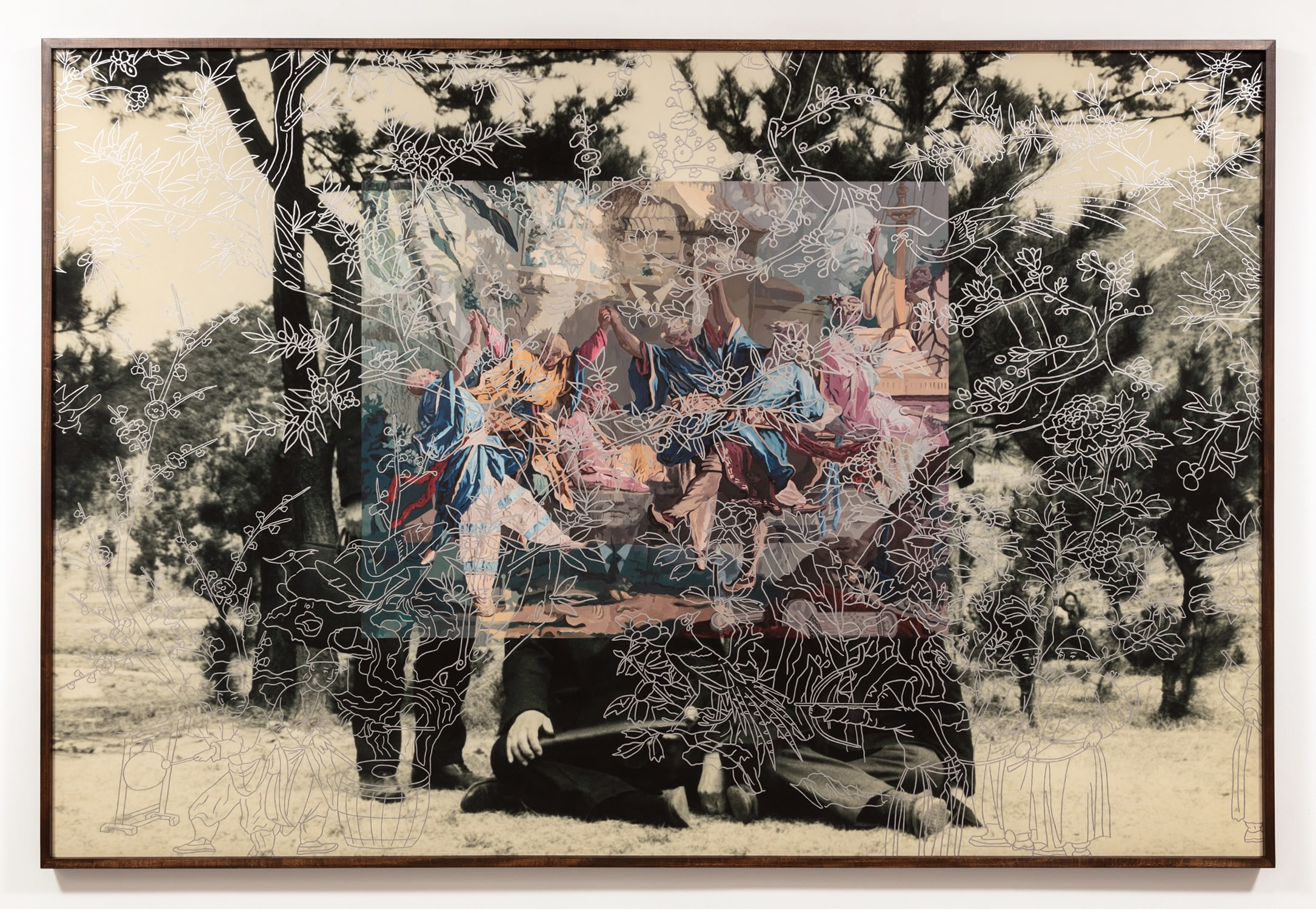 mirrors of hard distorting glass