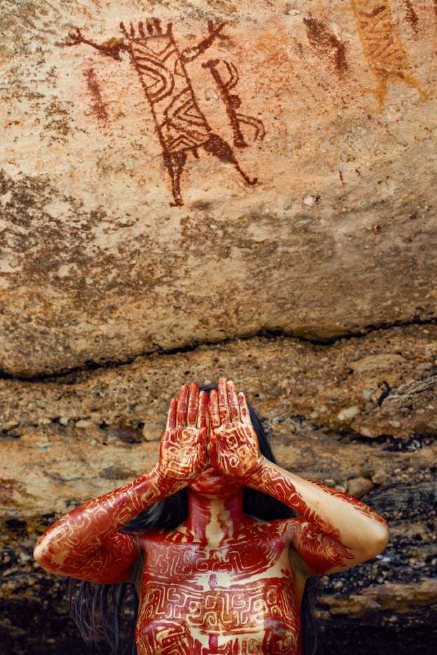 Ocre - Pele e Pedra (Ochre - Skin and Rock)