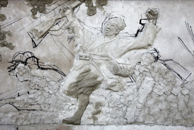 Bas-relief #1, Avenue des Armées, Sotuba, Bamako