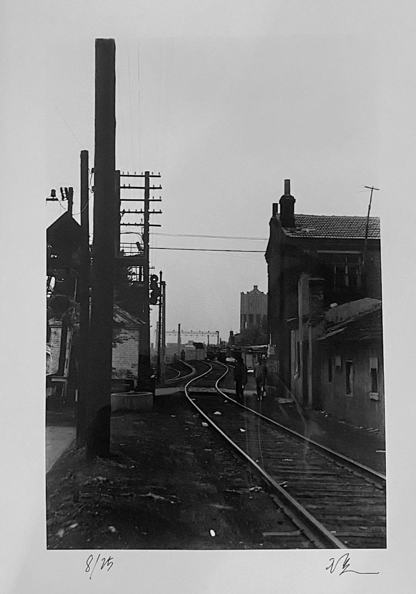 À l'ouest des rails