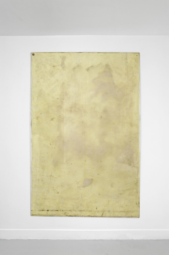 Pink cloth, yellow