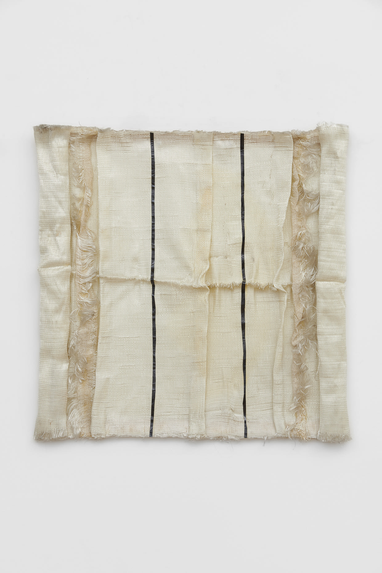 White Relief [Biały relief]