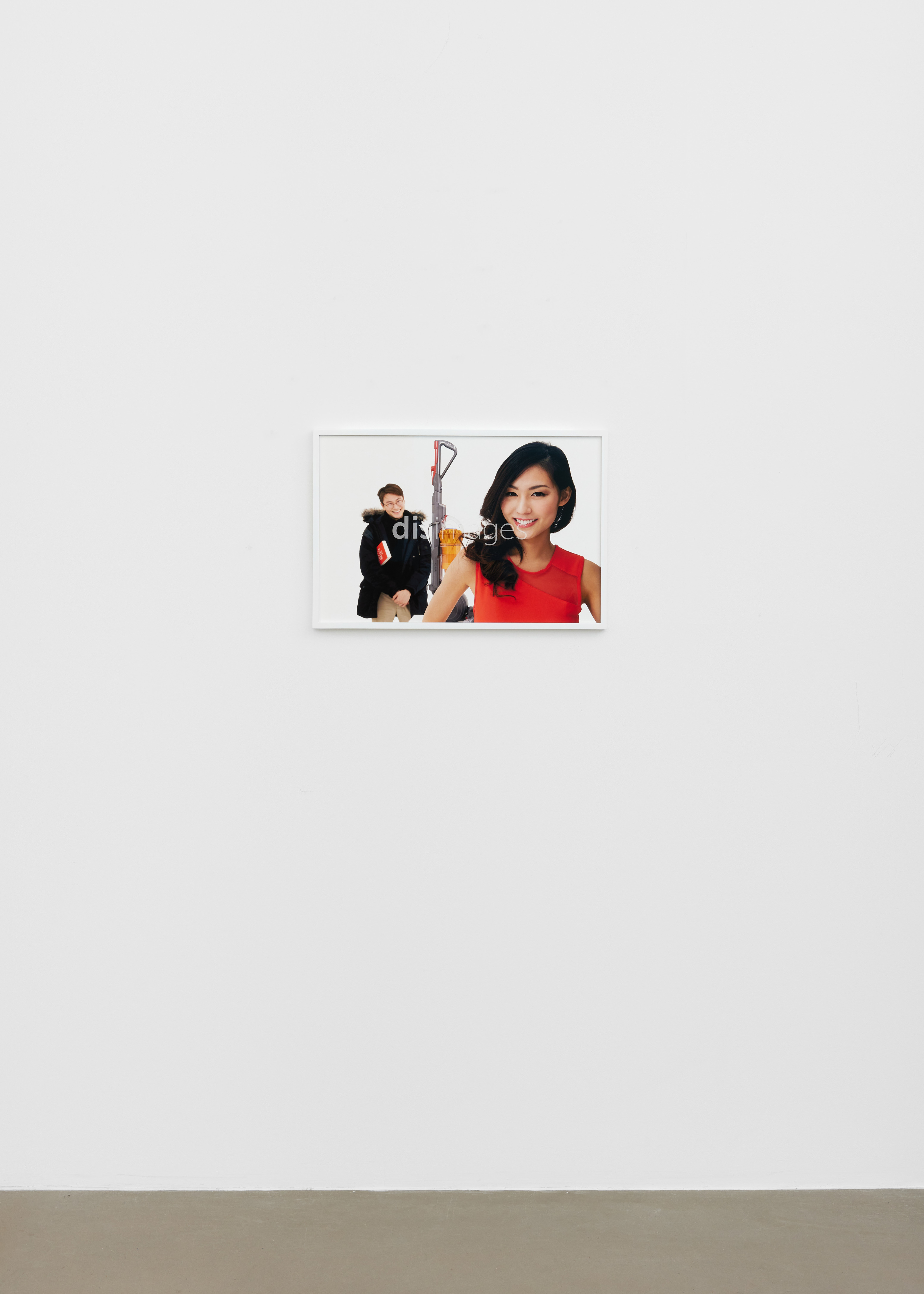 DISimages, Smiling at Art (Tags: Smiling, Dyson Vacuum, Korea, Gallery)