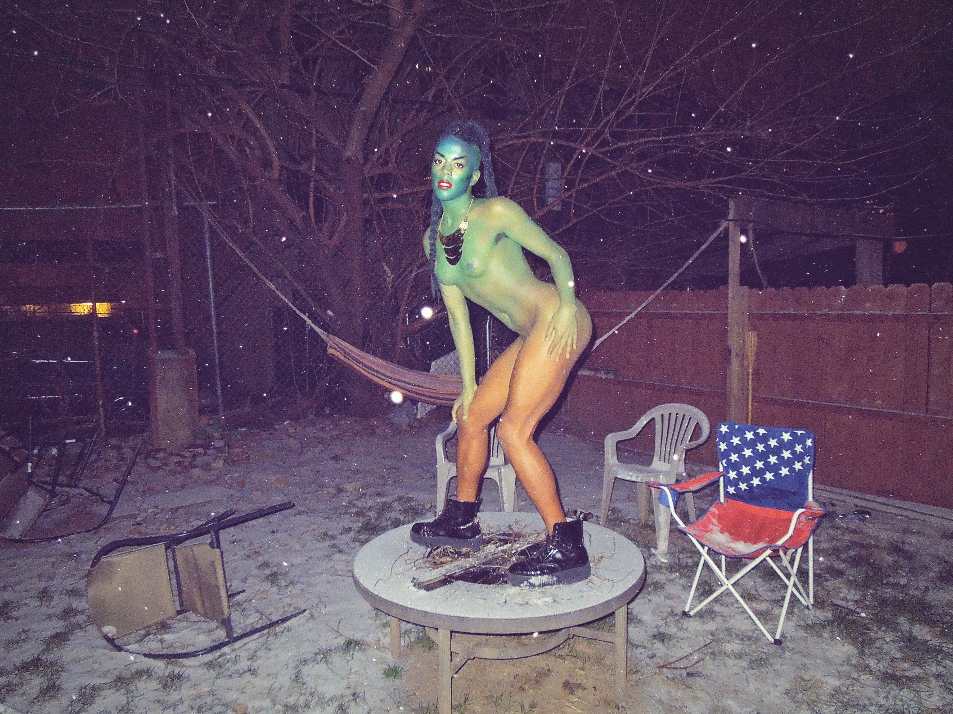Nuwaub. Chair