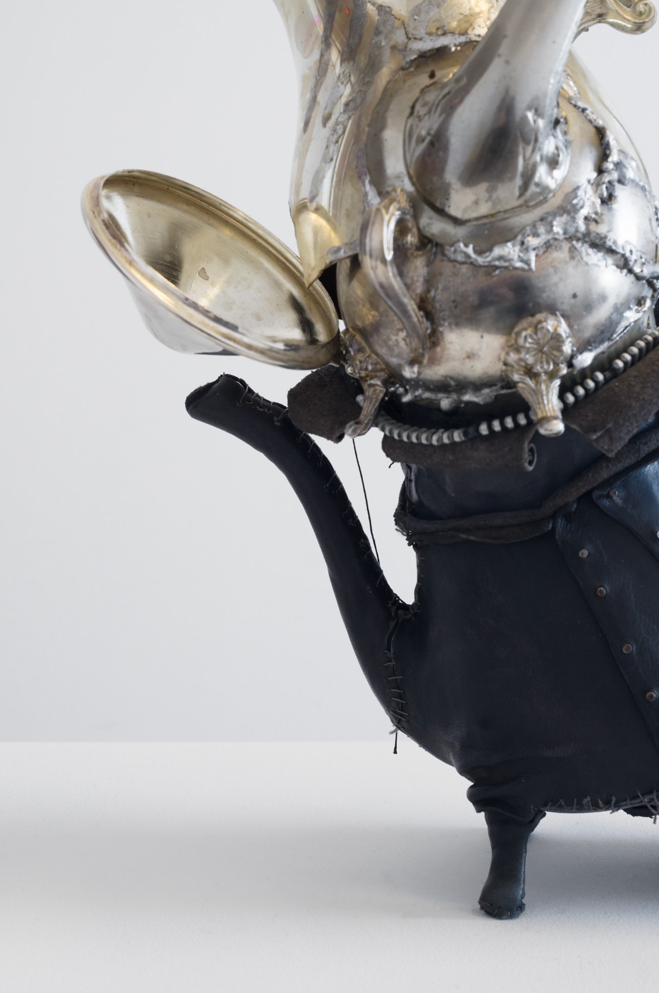 Teapot (Welcome to the Illusion)
