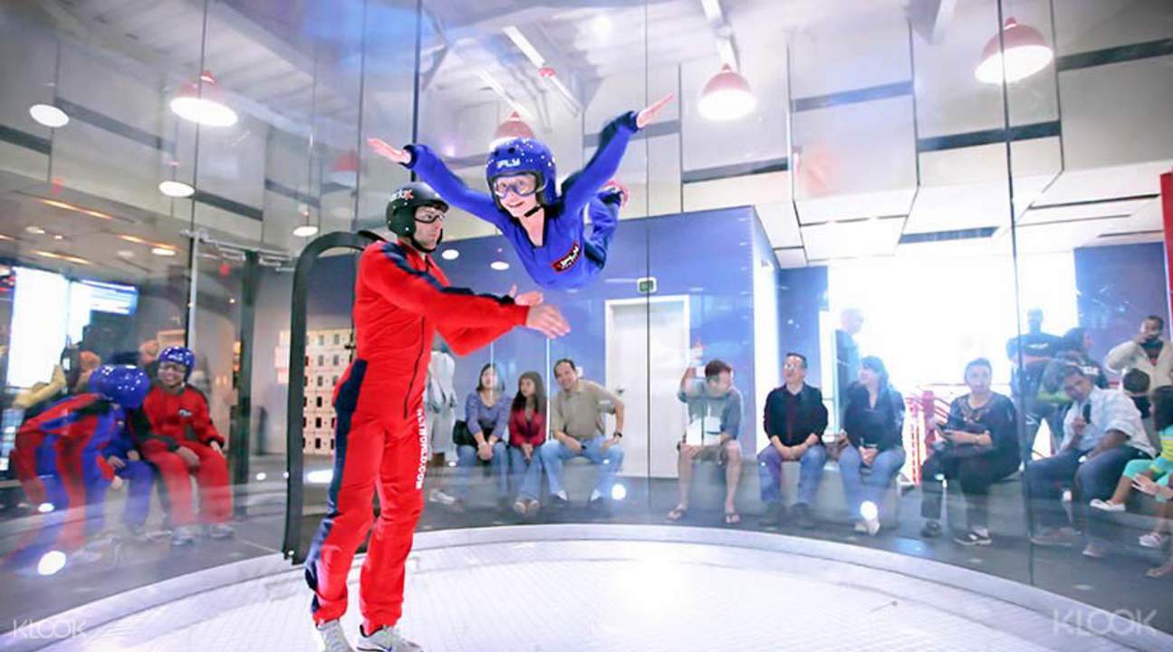 IFLY 风洞室内跳伞