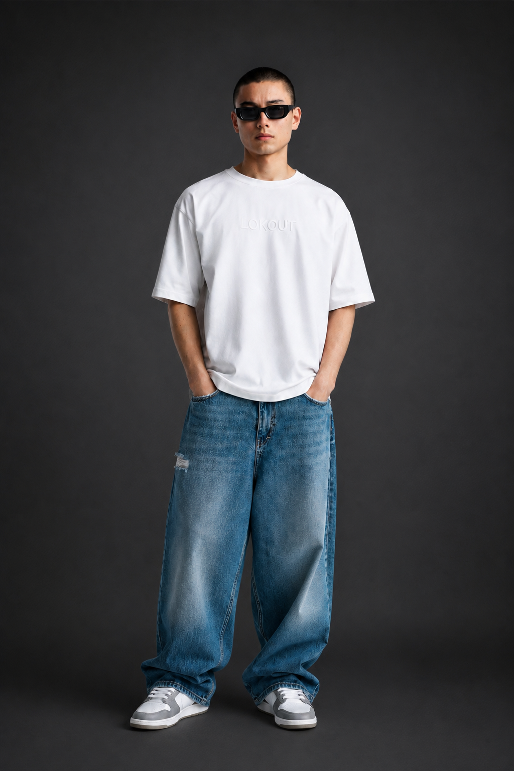 LOKOUT SIGNATURE – White Oversized T-shirt
