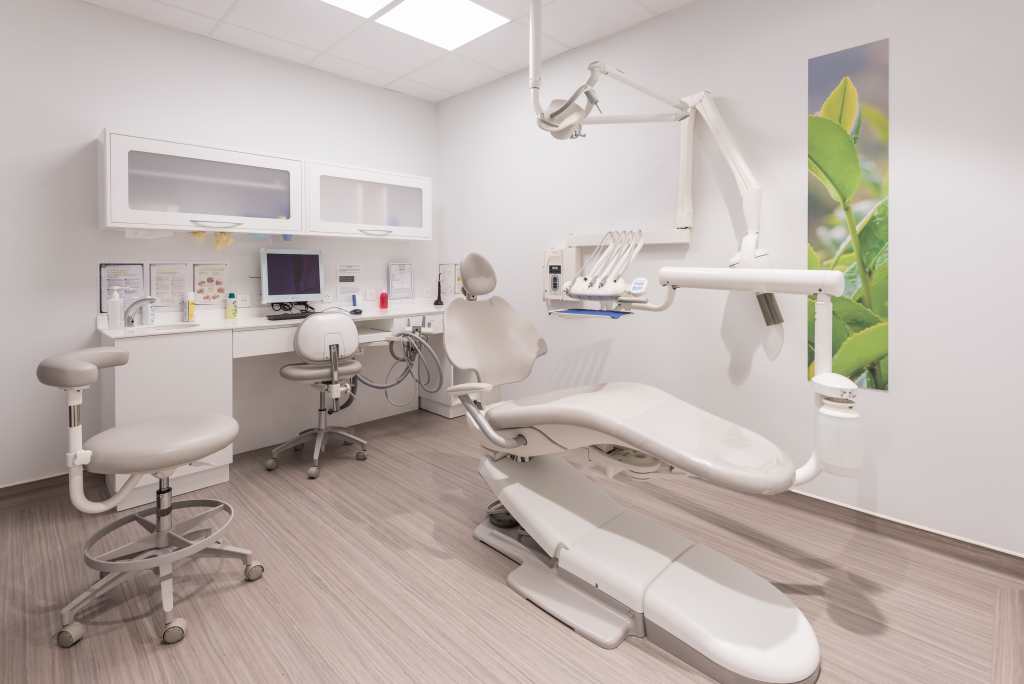 Centre Dentaire & D'implantologie Boucherville Dre Lachapelle Et Dr Dagenais