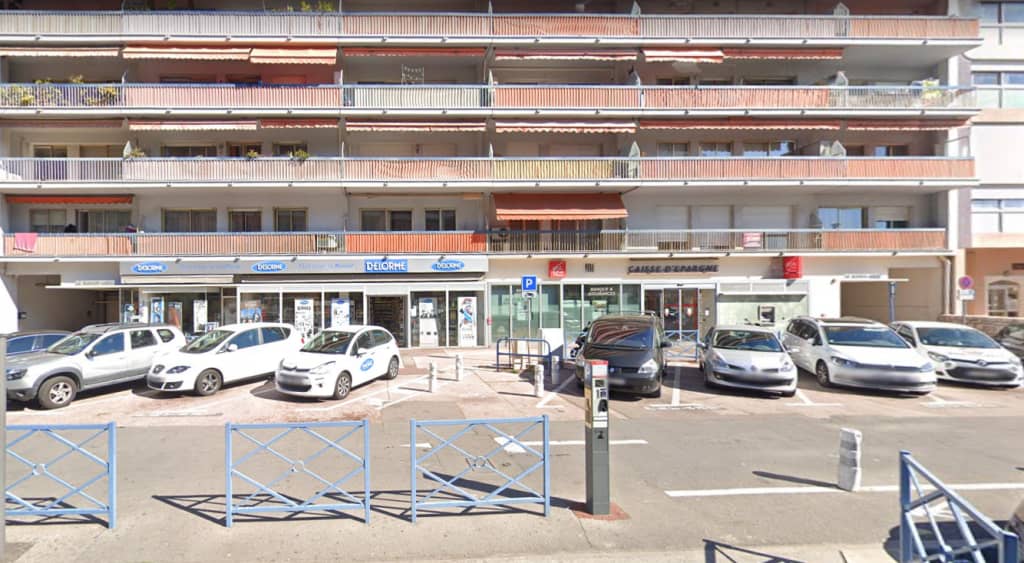 Arret De Bus Les Oliviers Cagnes Sur Mer